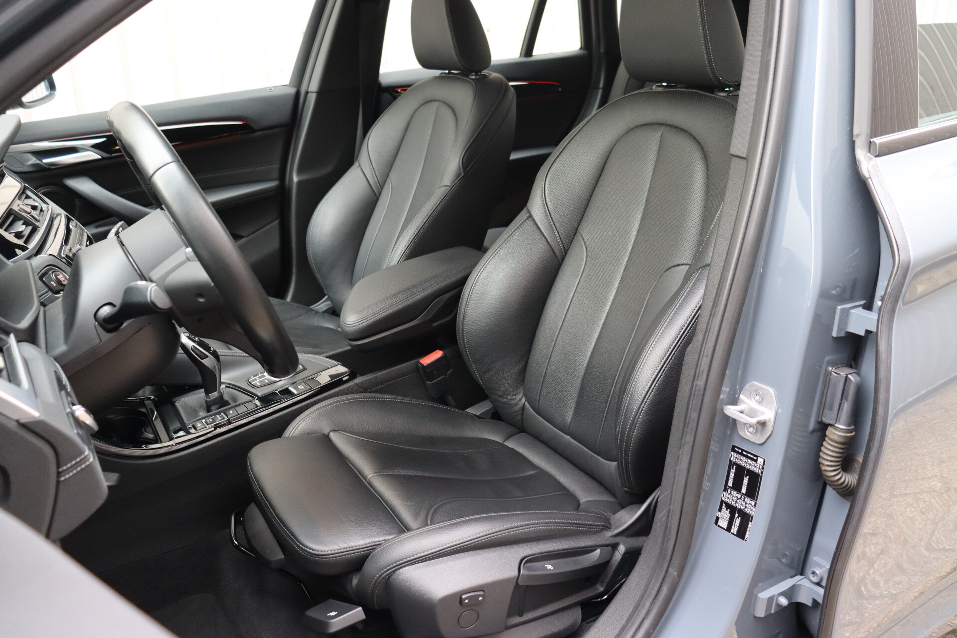 BMW X1 sDrive20i High Executive M Sport Automaat - Afbeelding 4