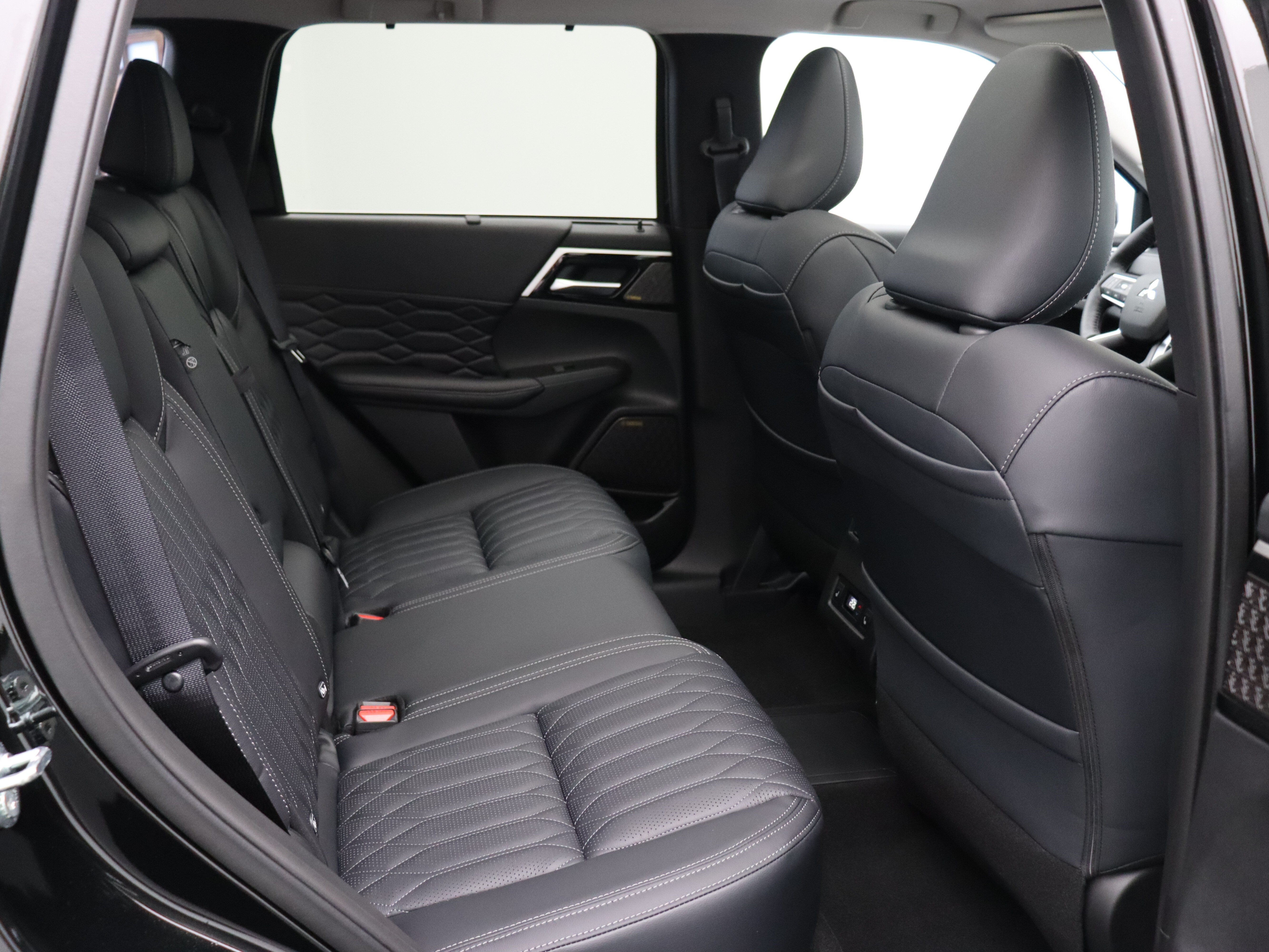 Mitsubishi Outlander Instyle 2.4 Plug-in Hybride - Afbeelding 9