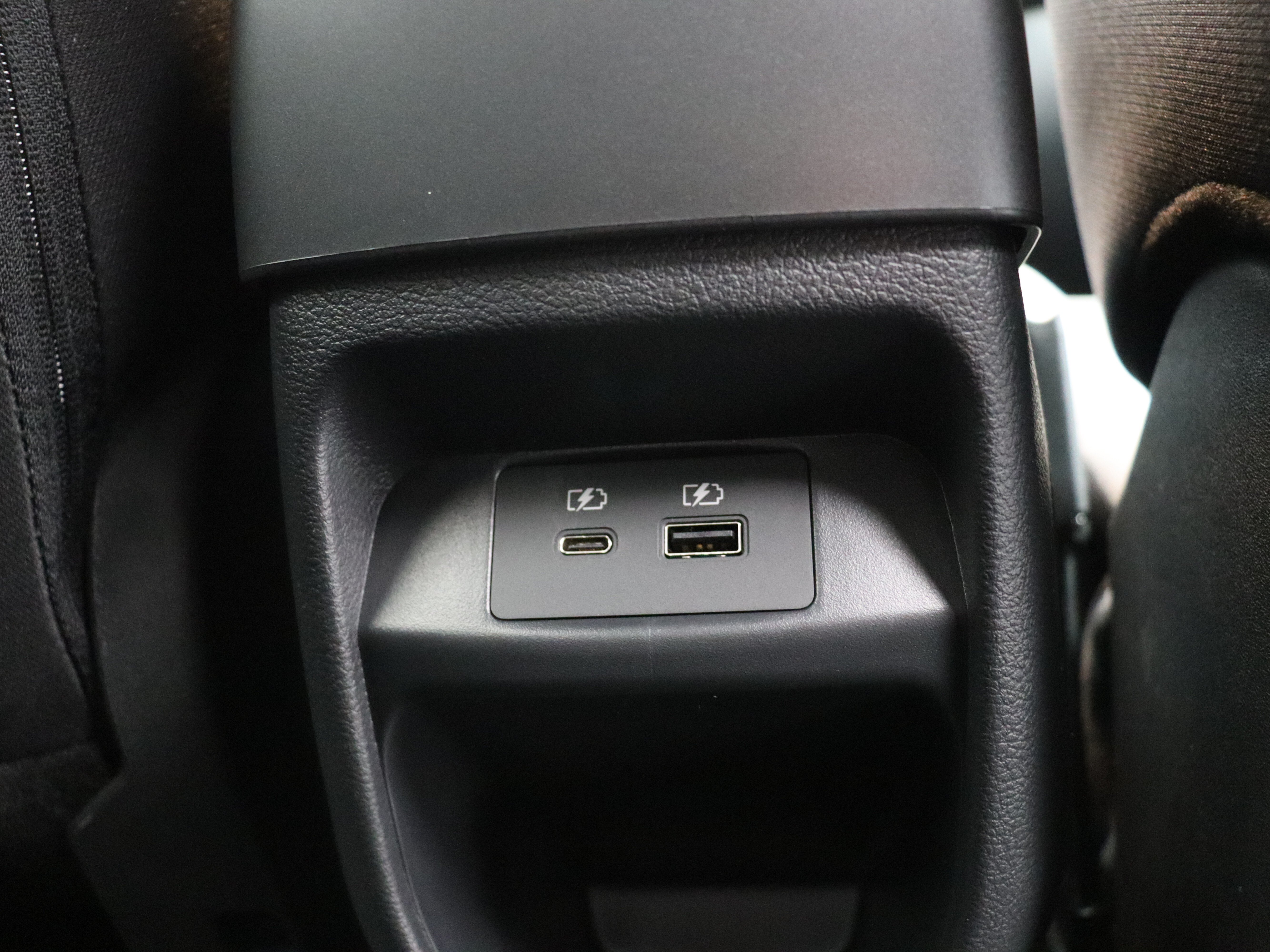 Nissan Juke N-Design + Technology Pack + Light Cold Pack Hybrid 143 - Afbeelding 5