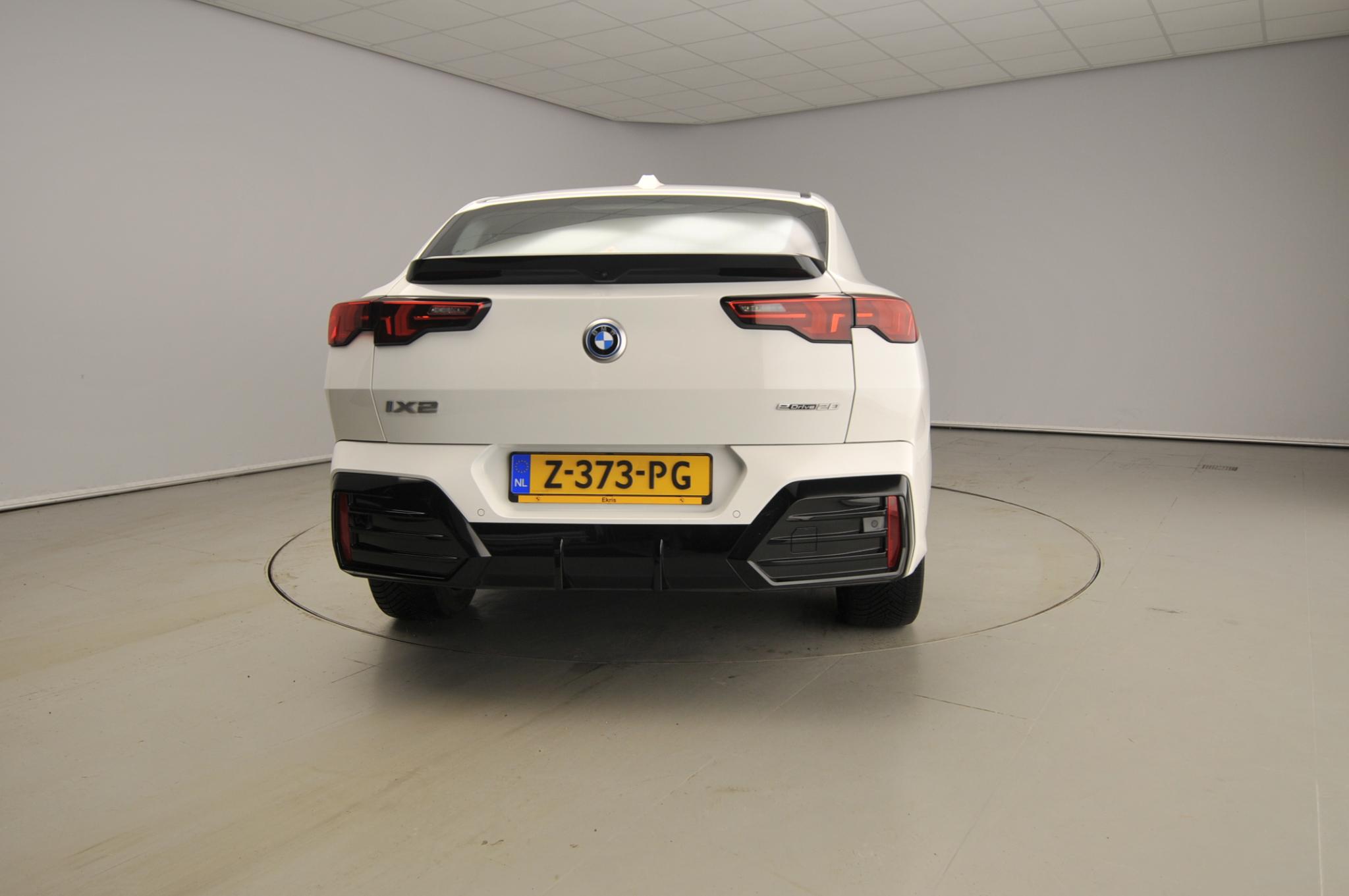 BMW iX2 eDrive20 - Afbeelding 3