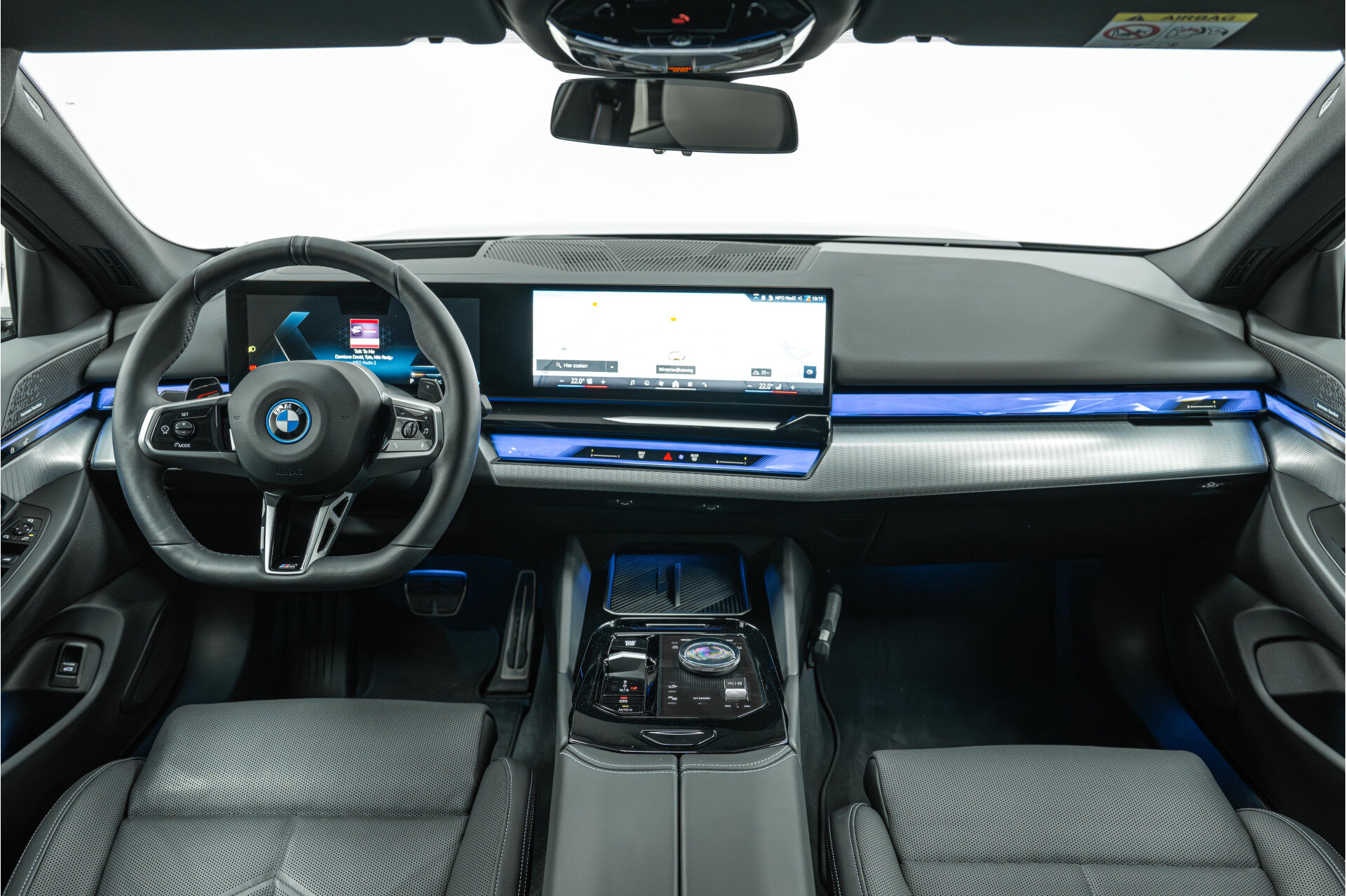 BMW 5 Serie Touring 550e xDrive M Sport Automaat - Afbeelding 4