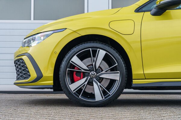 lichtmetalen velgen 18"