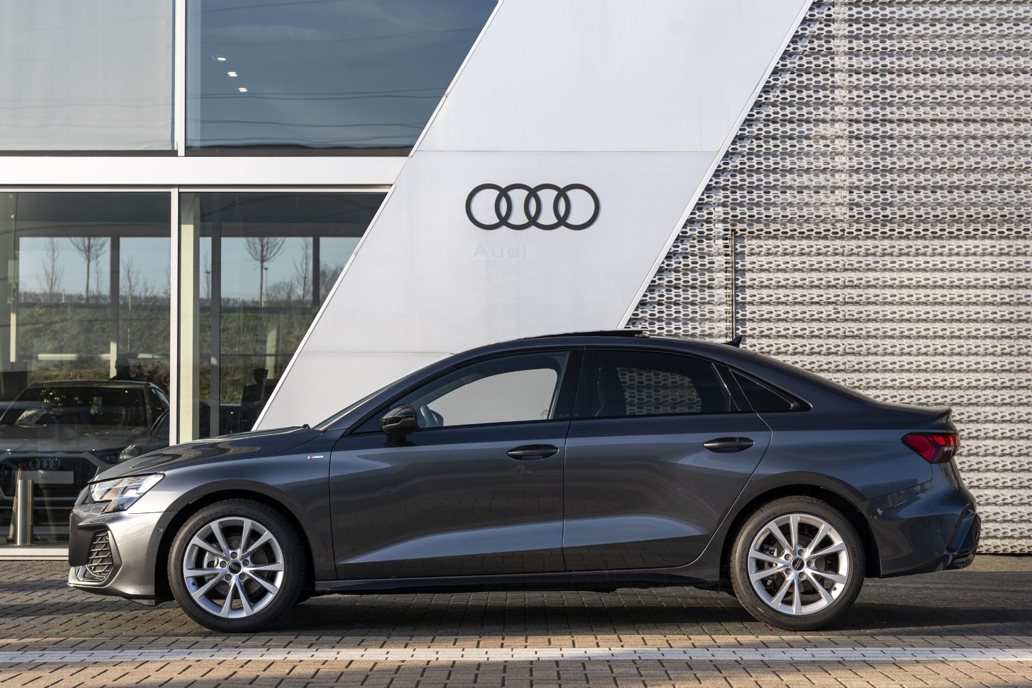 Audi A3 Limousine S edition 35 TFSI 110 kW / 150 PK Limousine 7 vers - Afbeelding 3