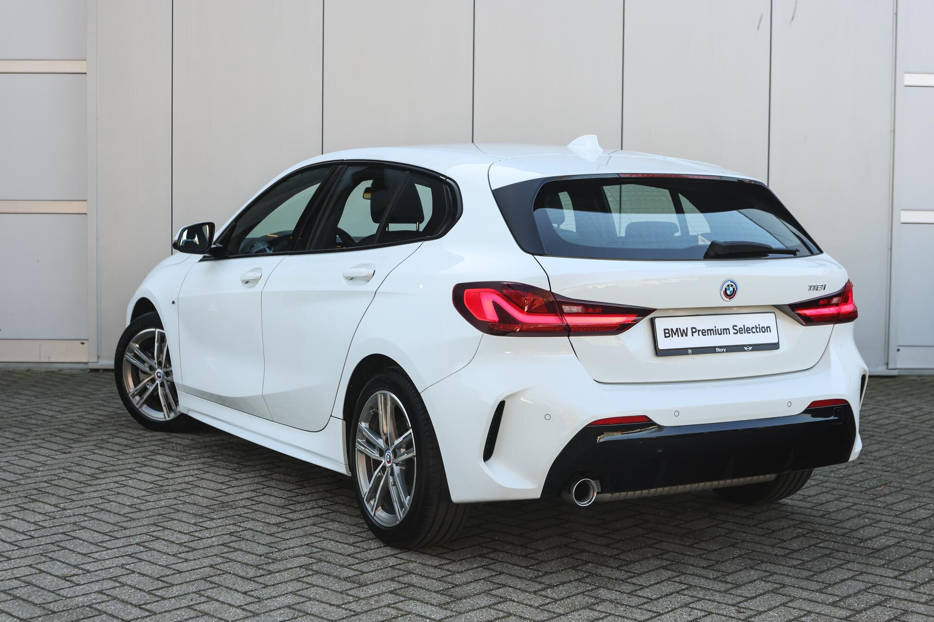 BMW 1 Serie 118i M Sport Automaat - Afbeelding 2