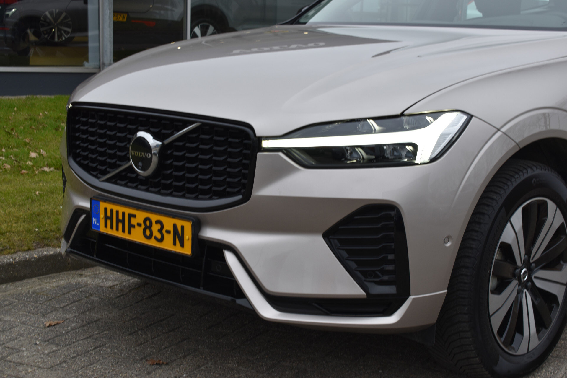 Volvo XC60 T6 350PK Plug-in hybrid AWD Plus Dark - Afbeelding 4