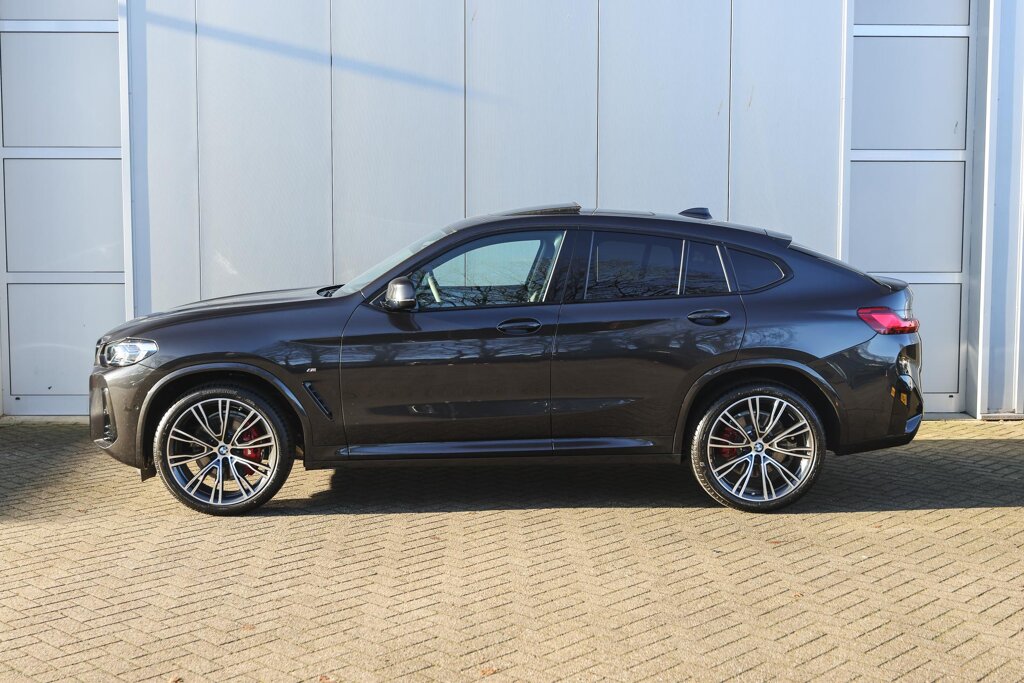 BMW X4 8