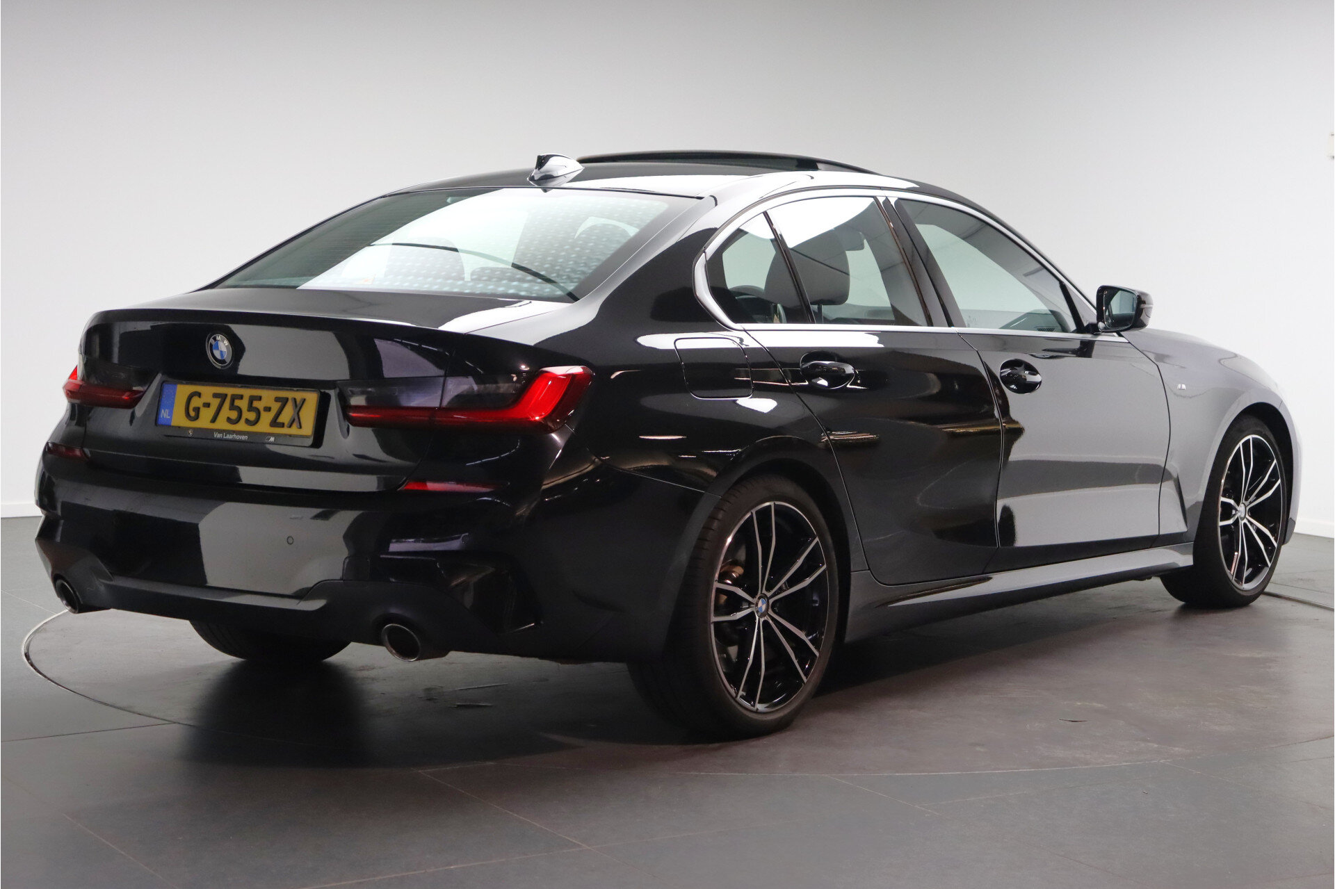 BMW 3 Serie 320i Executive Automaat - Afbeelding 3