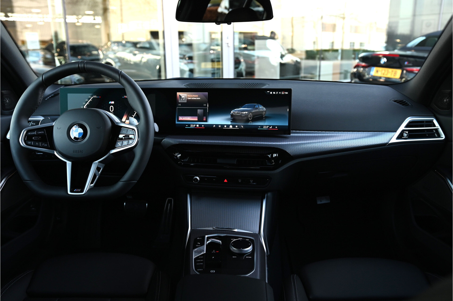 BMW 3 Serie 318i M Sport Automaat - Afbeelding 3