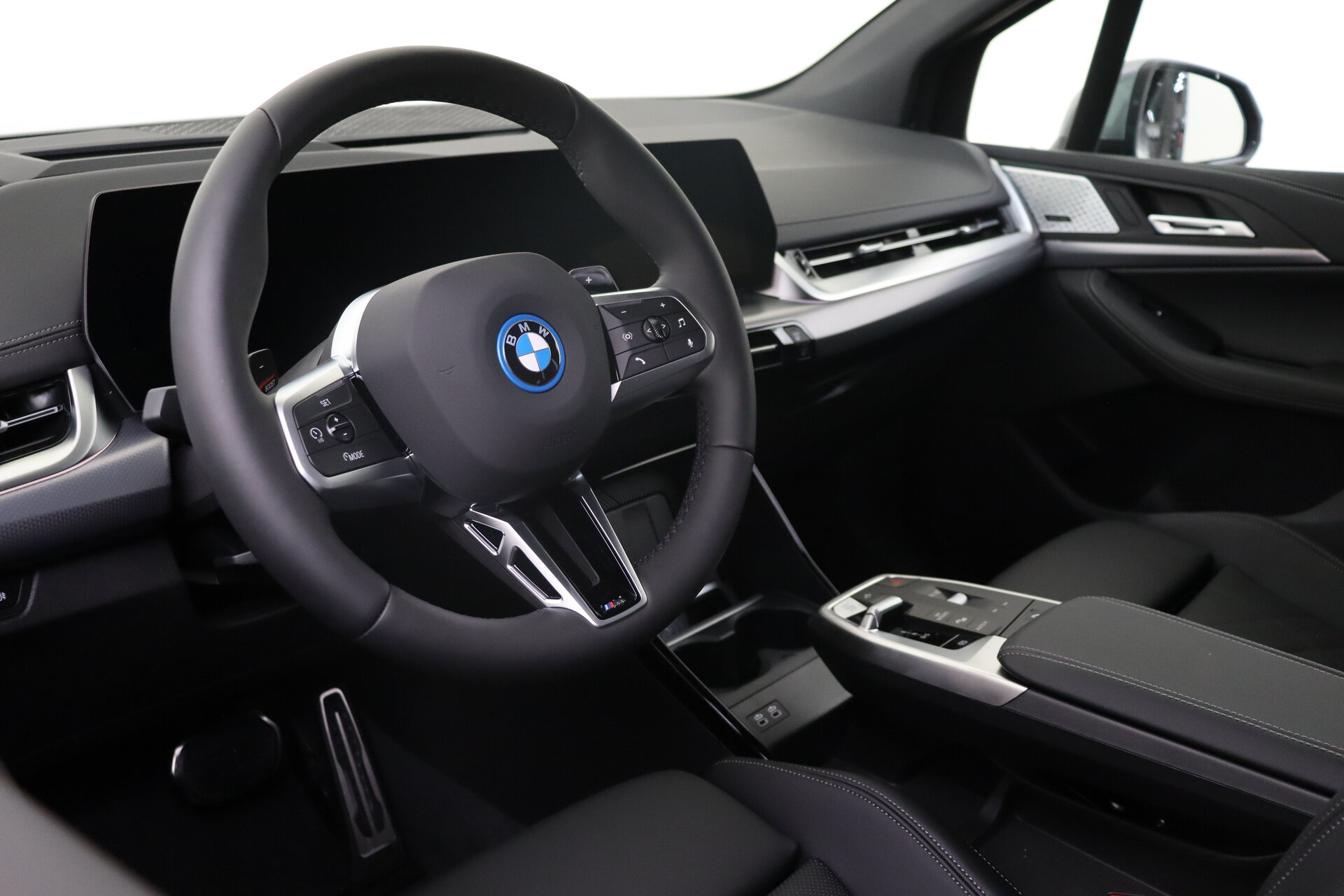 BMW 2 Serie Active Tourer 225e xDrive High Executive M Sport Automaat - Afbeelding 3