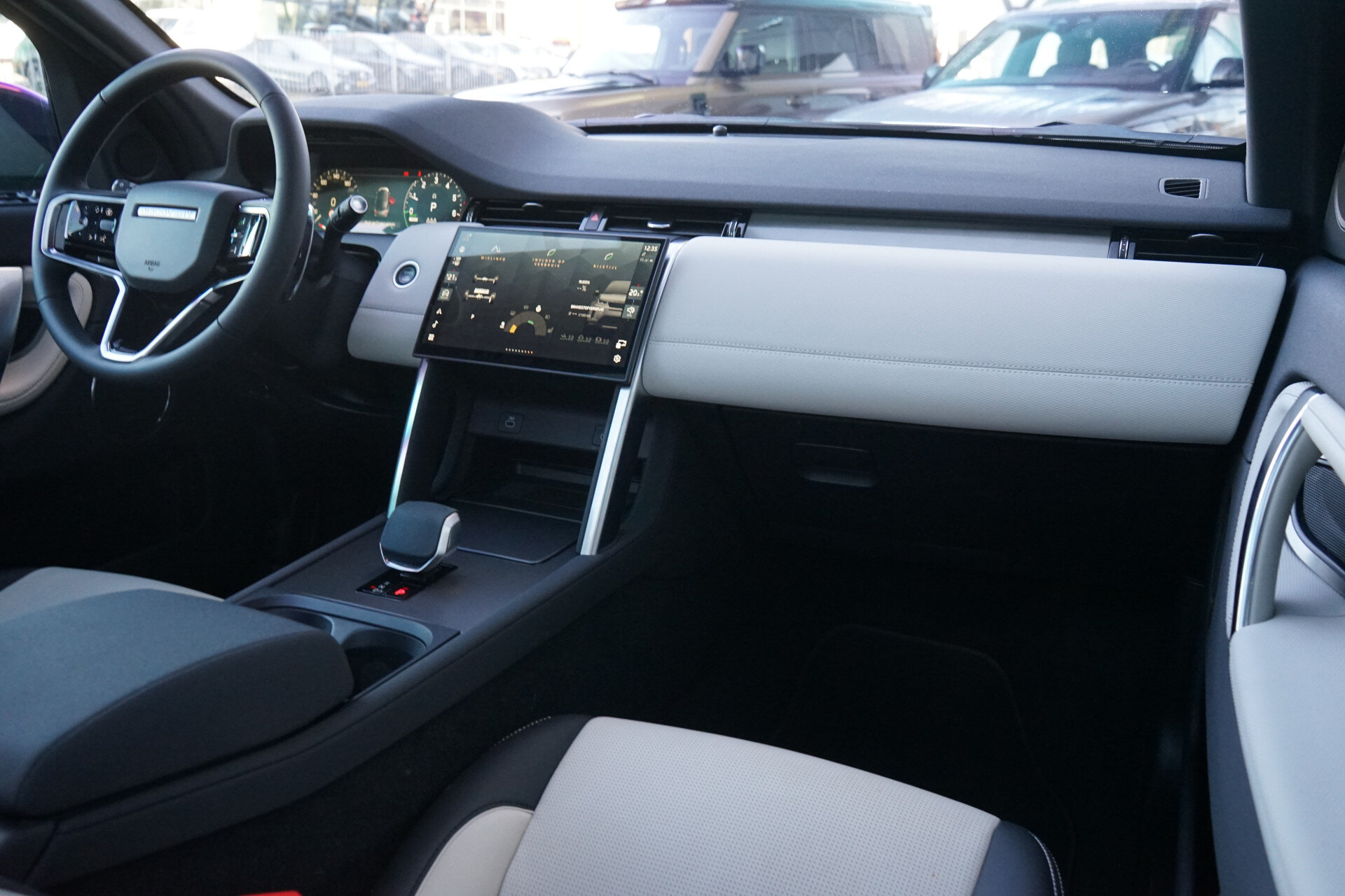 Land Rover Discovery Sport P270e PHEV Dynamic SE | Occasion Lease vanaf € 904 p/m - Afbeelding 3