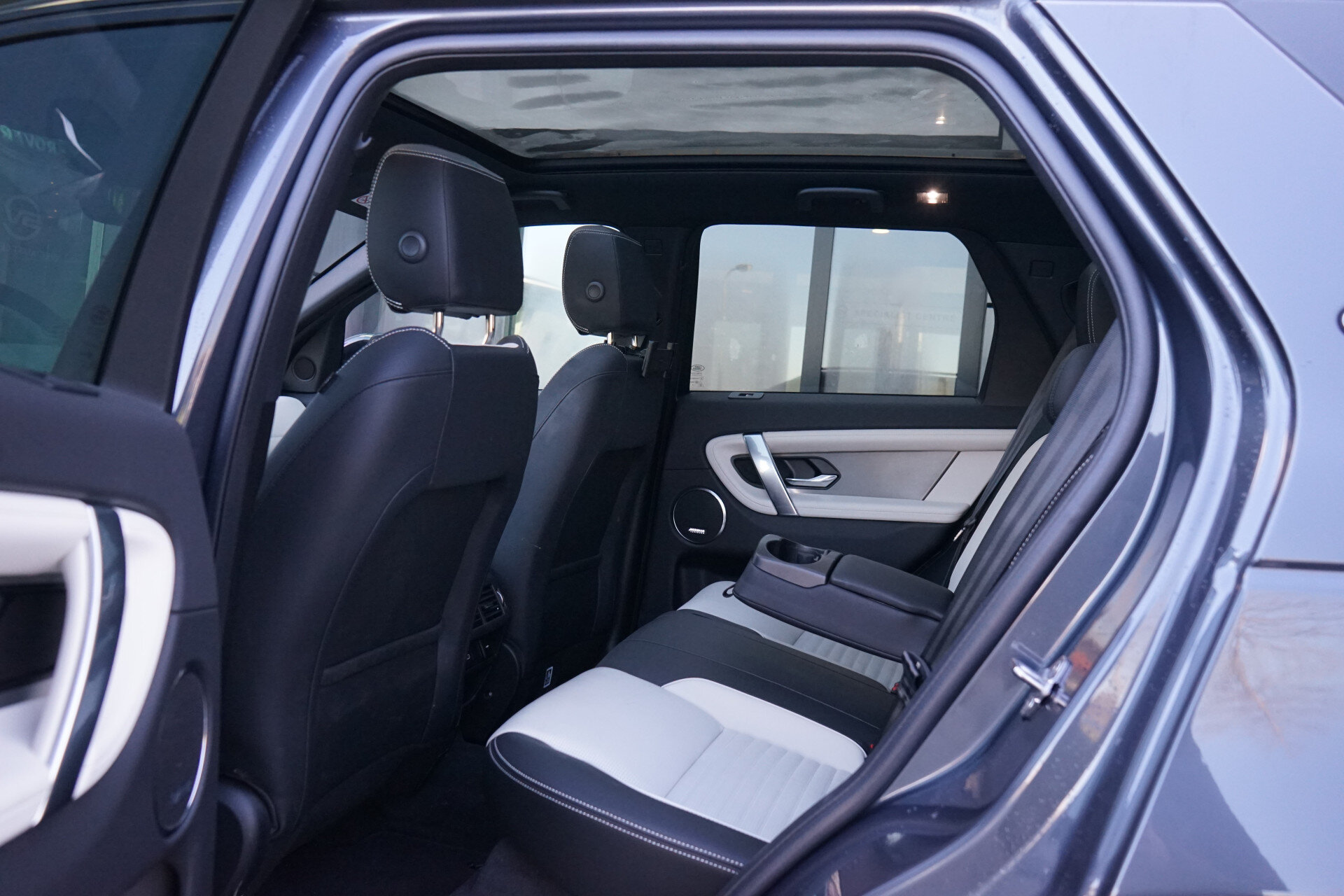 Land Rover Discovery Sport P270e PHEV Dynamic SE | Occasion Lease vanaf € 904 p/m - Afbeelding 5