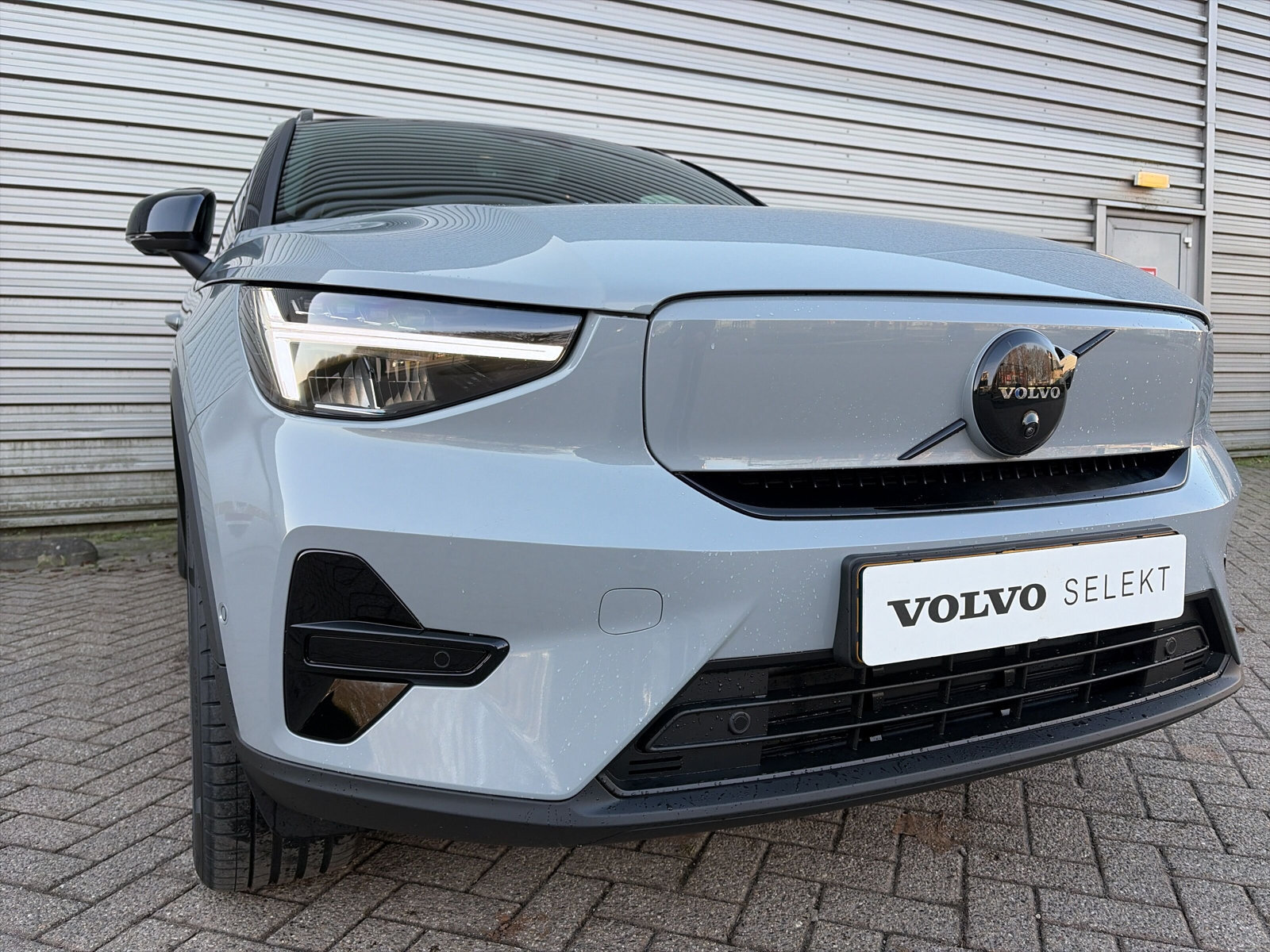 Volvo EX40 Extended Range Ultra Black Ed. - Afbeelding 4