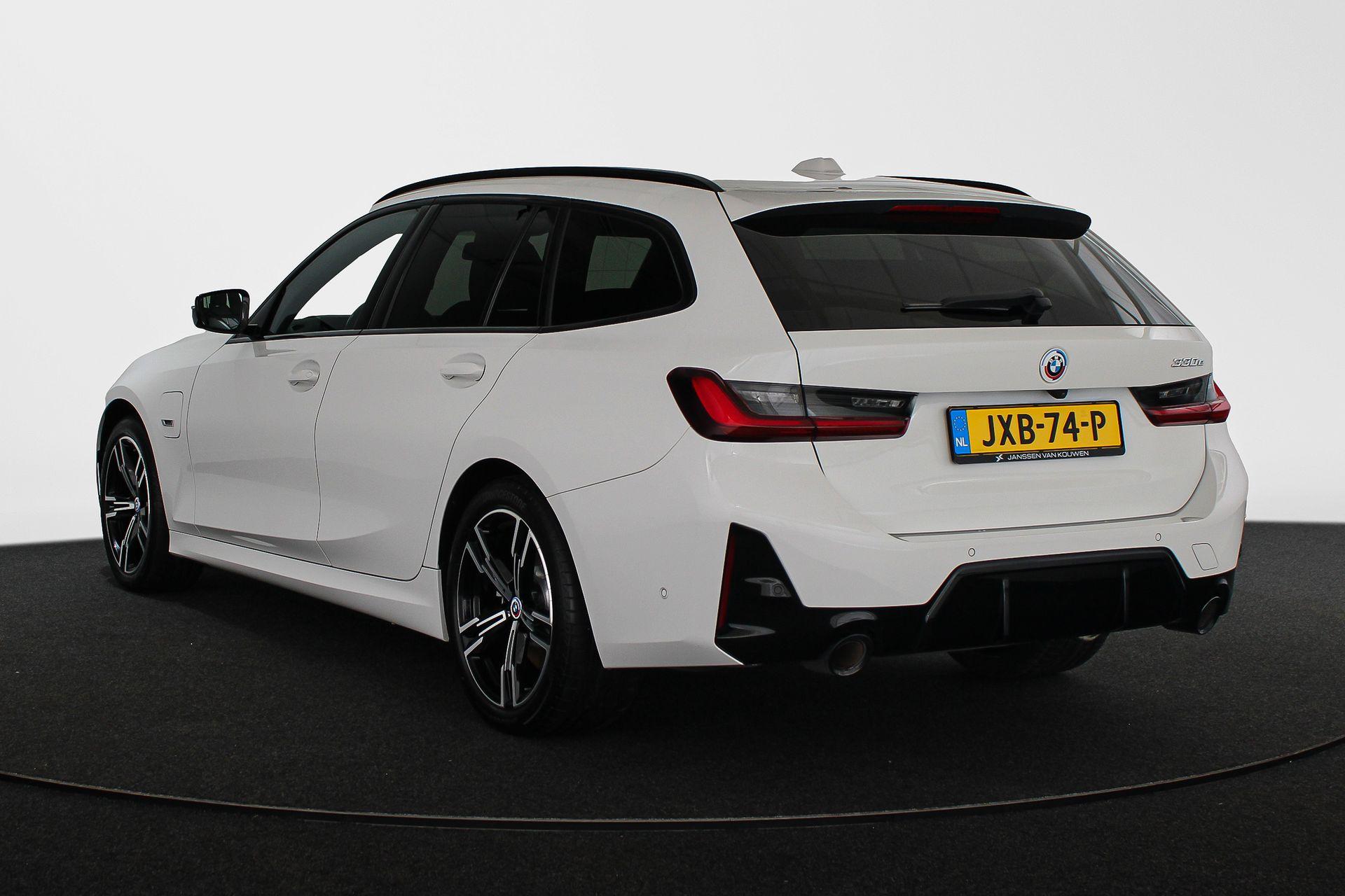 BMW 3 Serie Touring 330e - Afbeelding 4