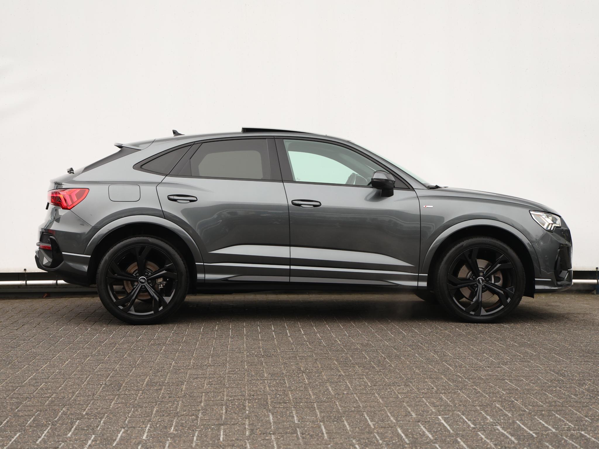 Audi Q3 Sportback 45 TFSI e S Edition - Afbeelding 2