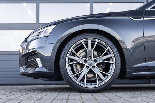 lichtmetalen velgen 19"