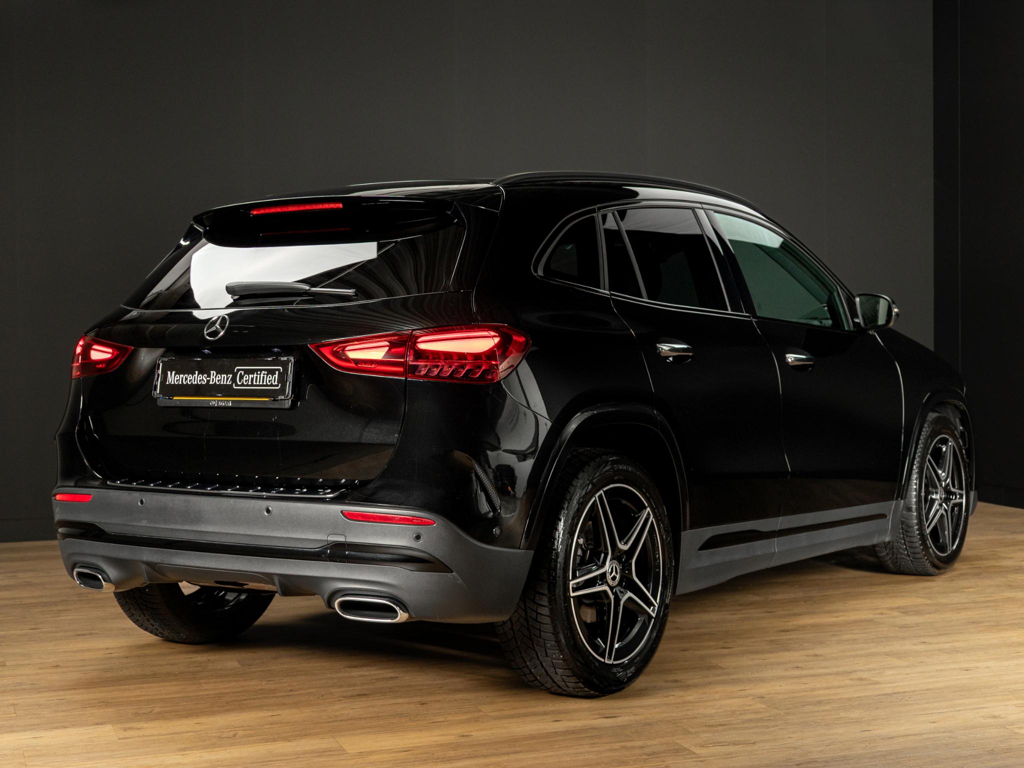 Mercedes-Benz GLA 180 AMG Line - Afbeelding 2