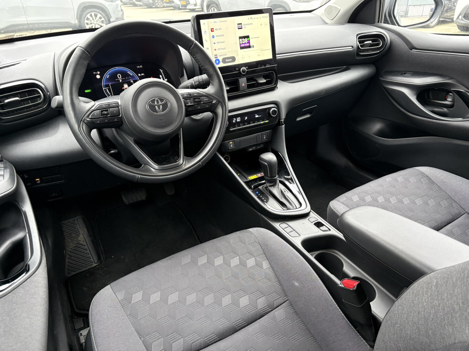 Toyota Yaris 1.5 Hybrid 115 Dynamic - Afbeelding 2