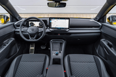 Volkswagen T-Roc 1.5 eTsi 150pk DSG R-Line First Edition - Afbeelding 5