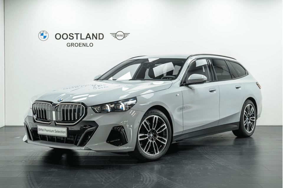 BMW 5 Serie Touring 520d M Sport Automaat - Afbeelding 1