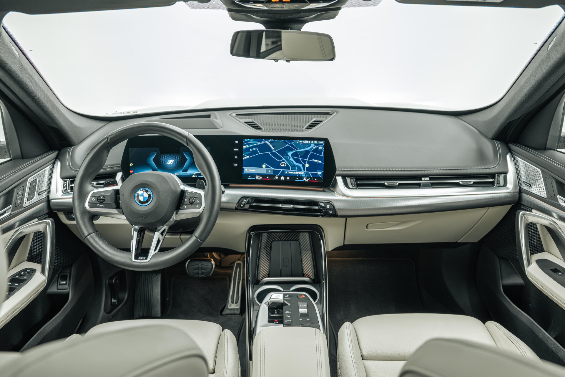 BMW X1 xDrive25e High Executive M Sport Automaat - Afbeelding 4