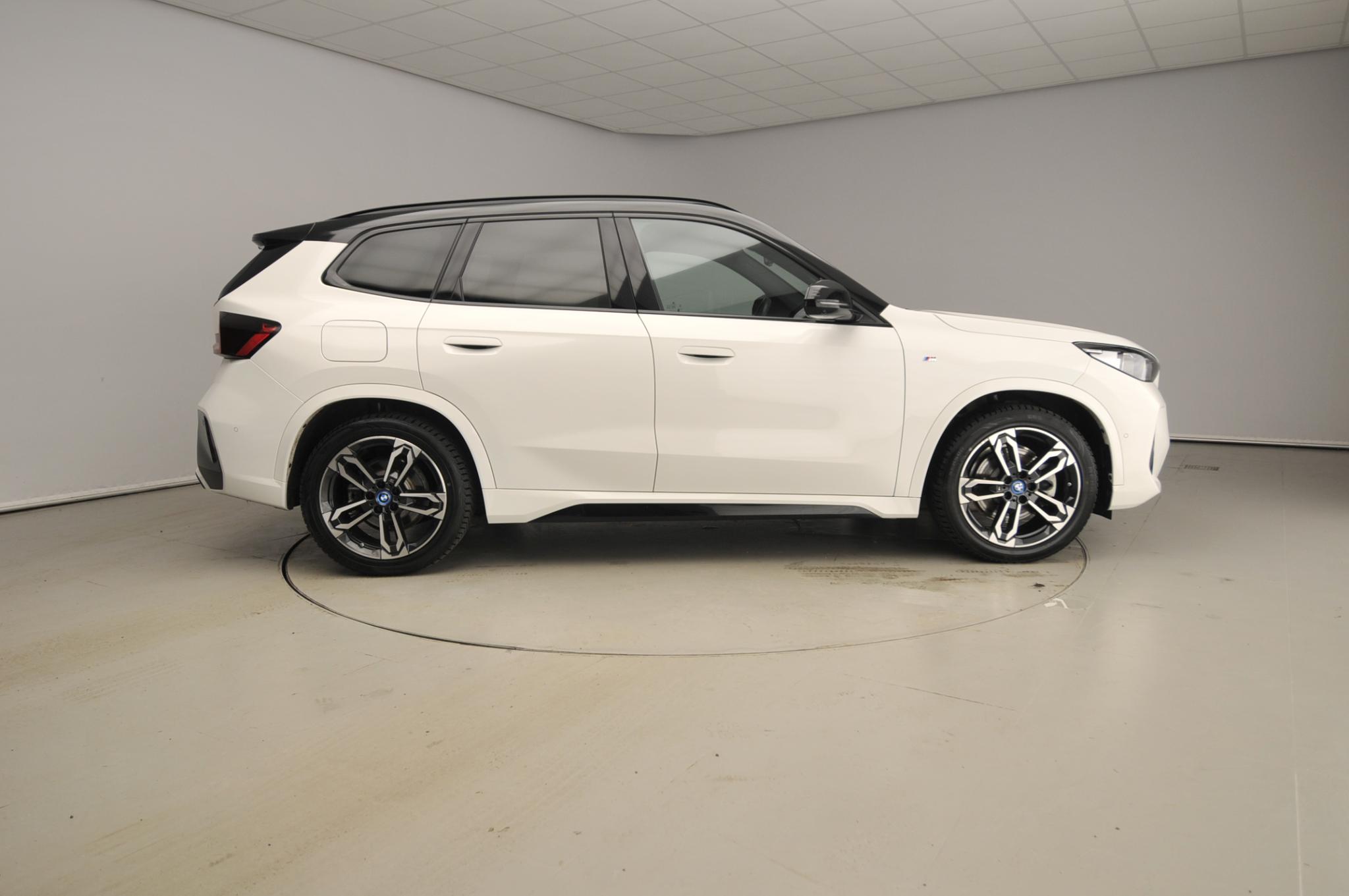 BMW iX1 xDrive30 - Afbeelding 3