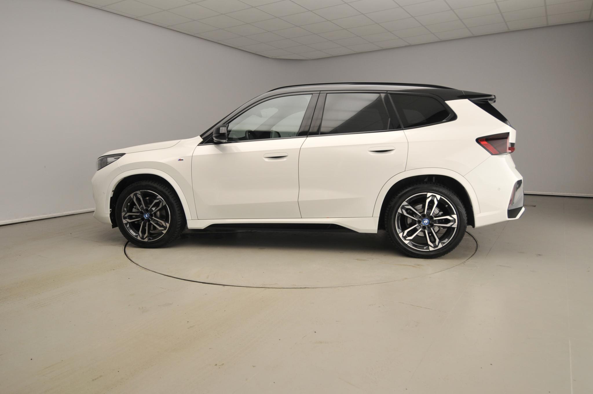 BMW iX1 xDrive30 - Afbeelding 4