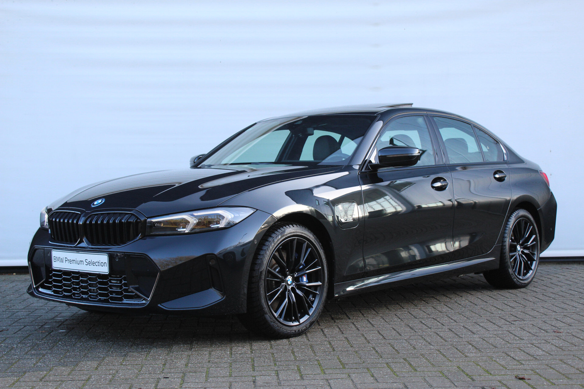 BMW 3 Serie 320e High Executive M Sport Automaat