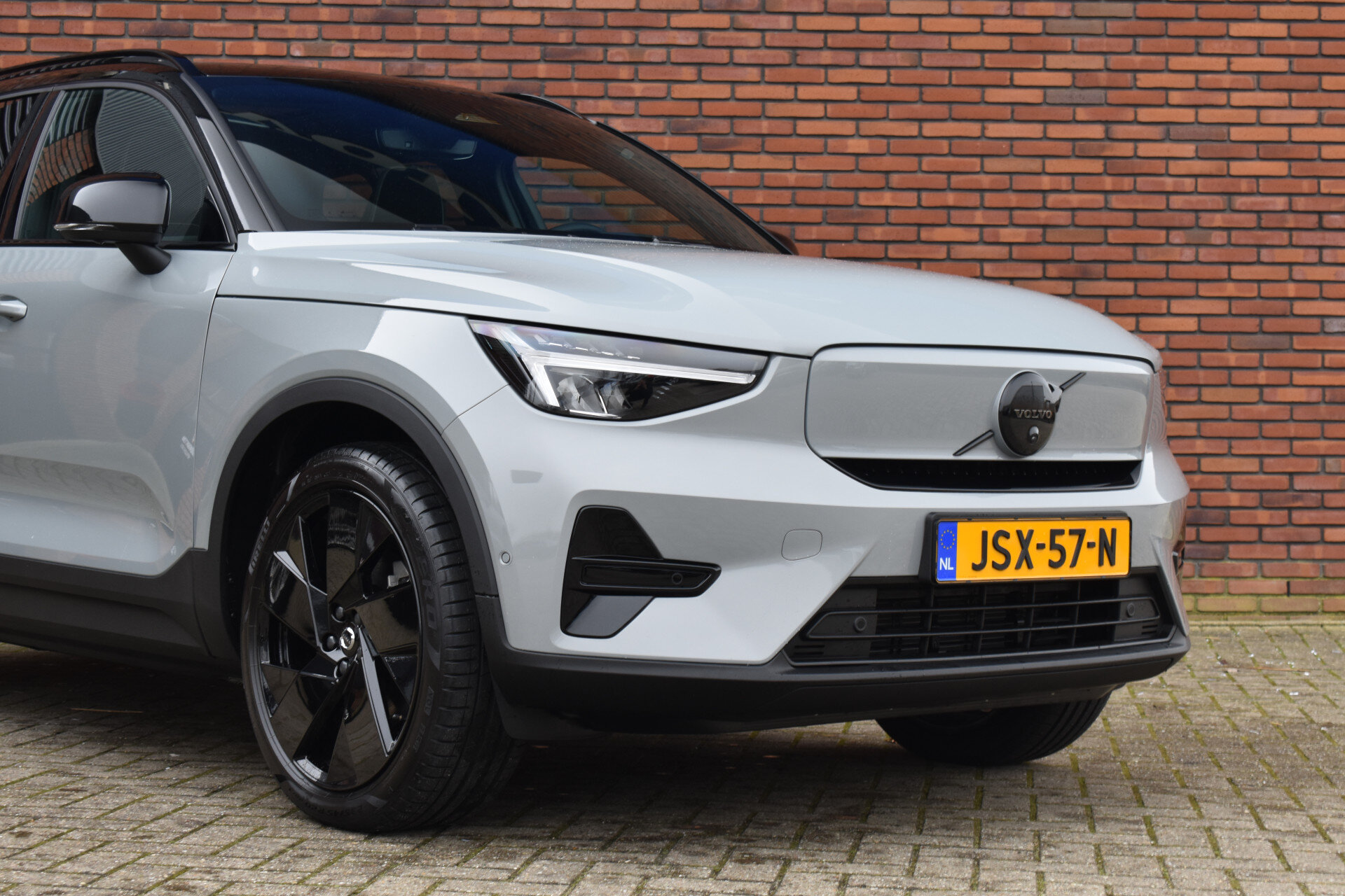 Volvo EX40 252PK Extended Range Ultra Black Edition 82 kWh - Afbeelding 2