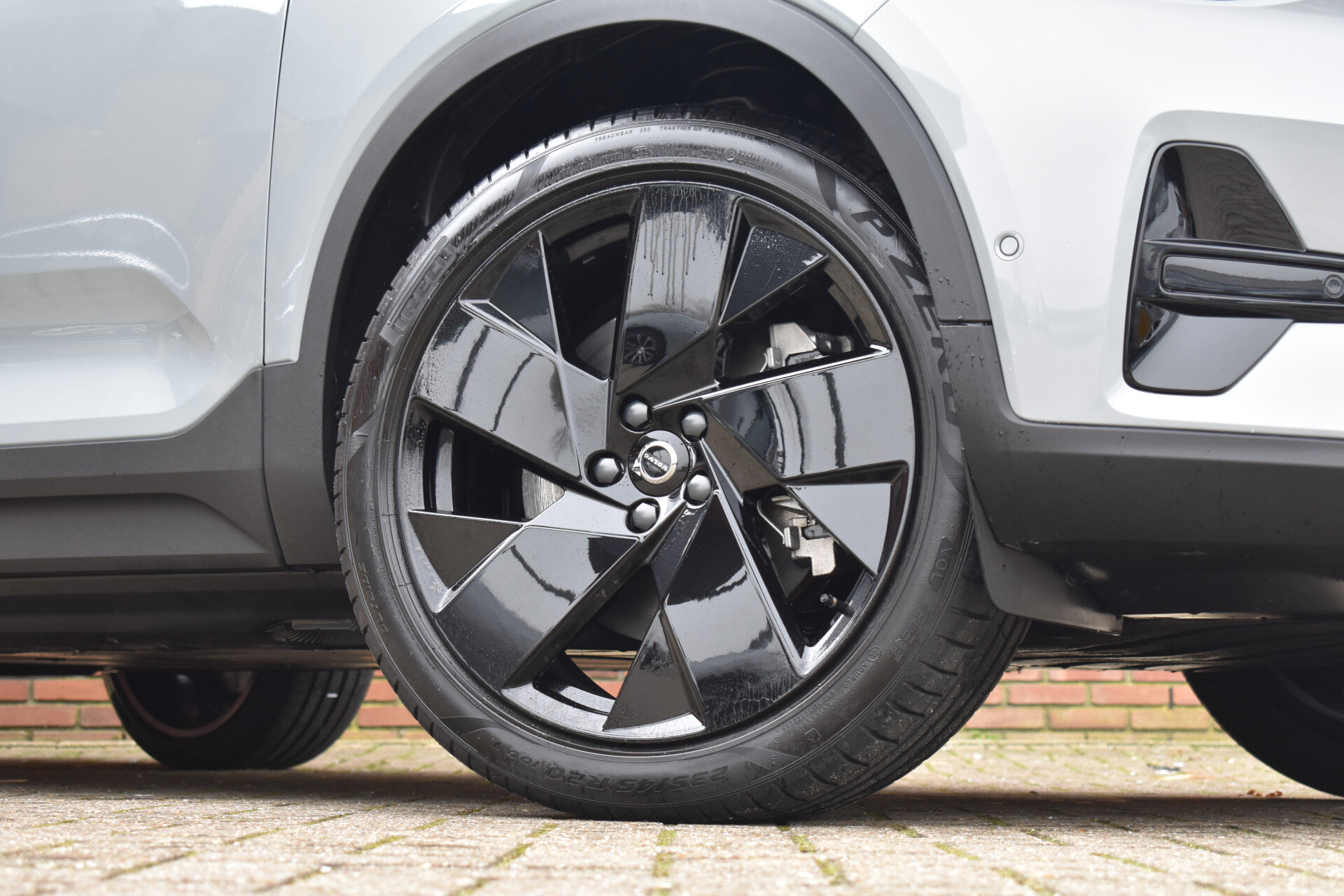 Volvo EX40 252PK Extended Range Ultra Black Edition 82 kWh - Afbeelding 5