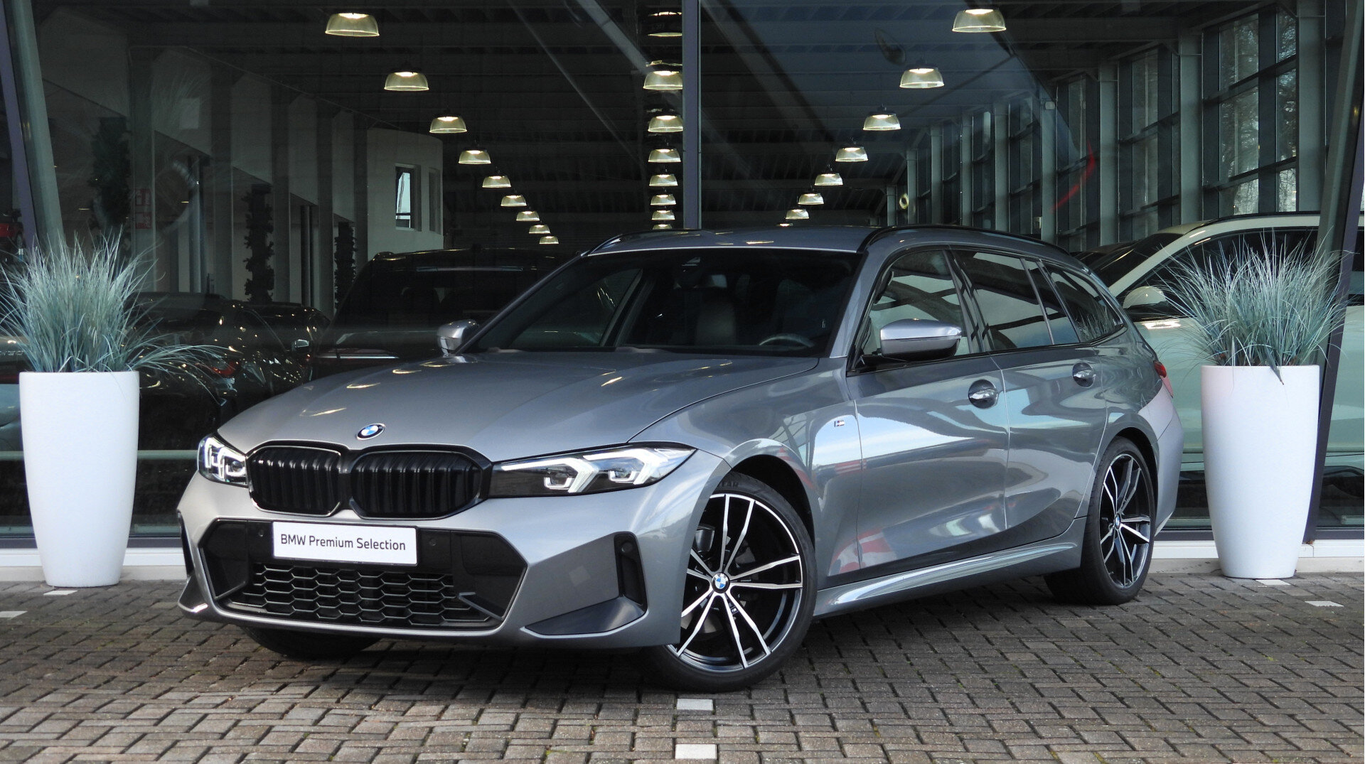 BMW 3 Serie Touring 320i M Sport Automaat