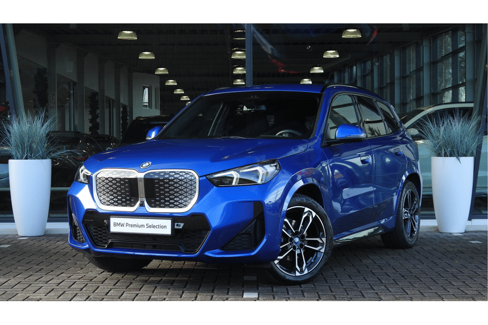 BMW iX1 eDrive20 High Executive M Sport Automaat - Afbeelding 1
