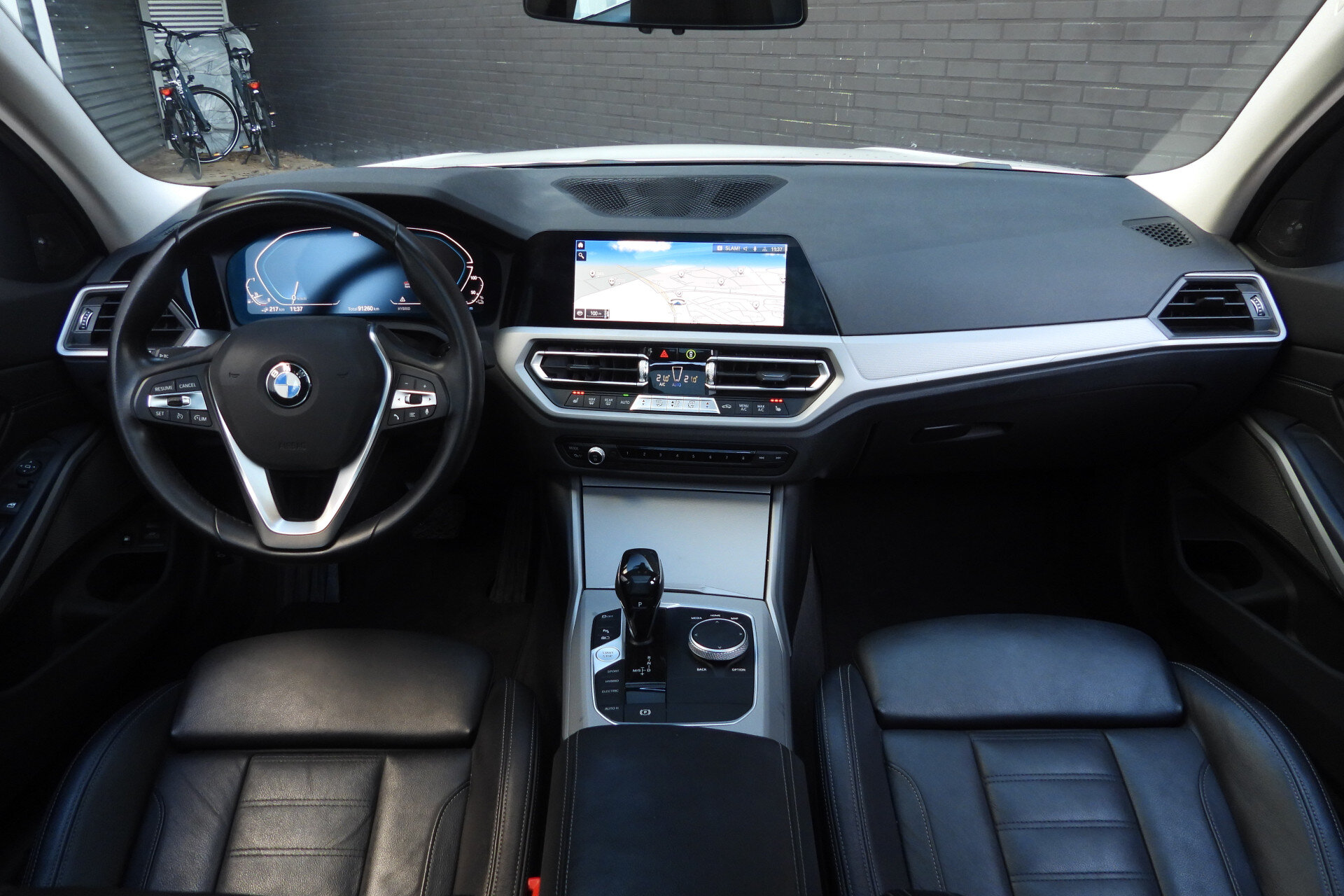 BMW 3 Serie Touring 330e High Executive Automaat - Afbeelding 3