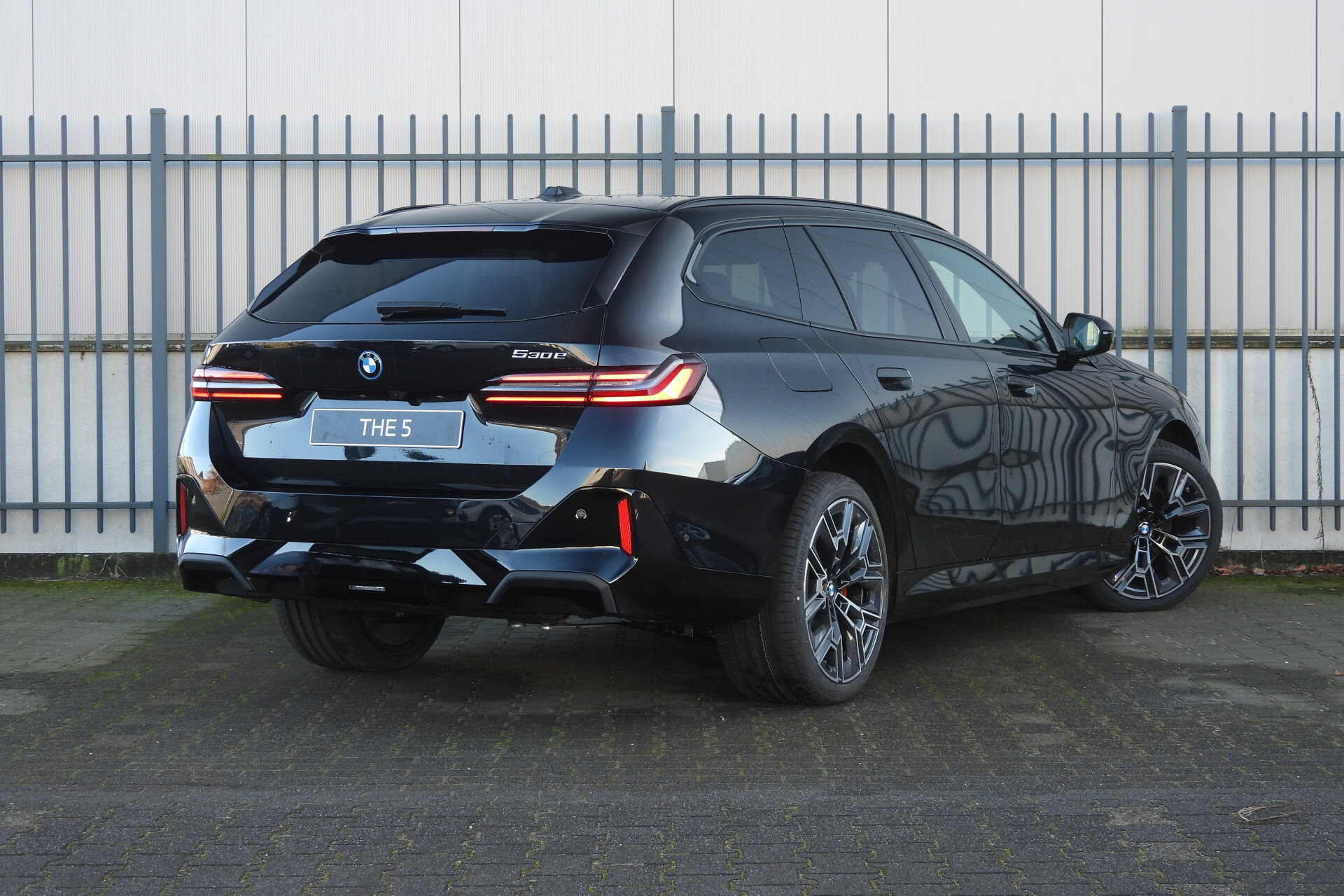 BMW 5 Serie Touring 530e M Sport Automaat - Afbeelding 4