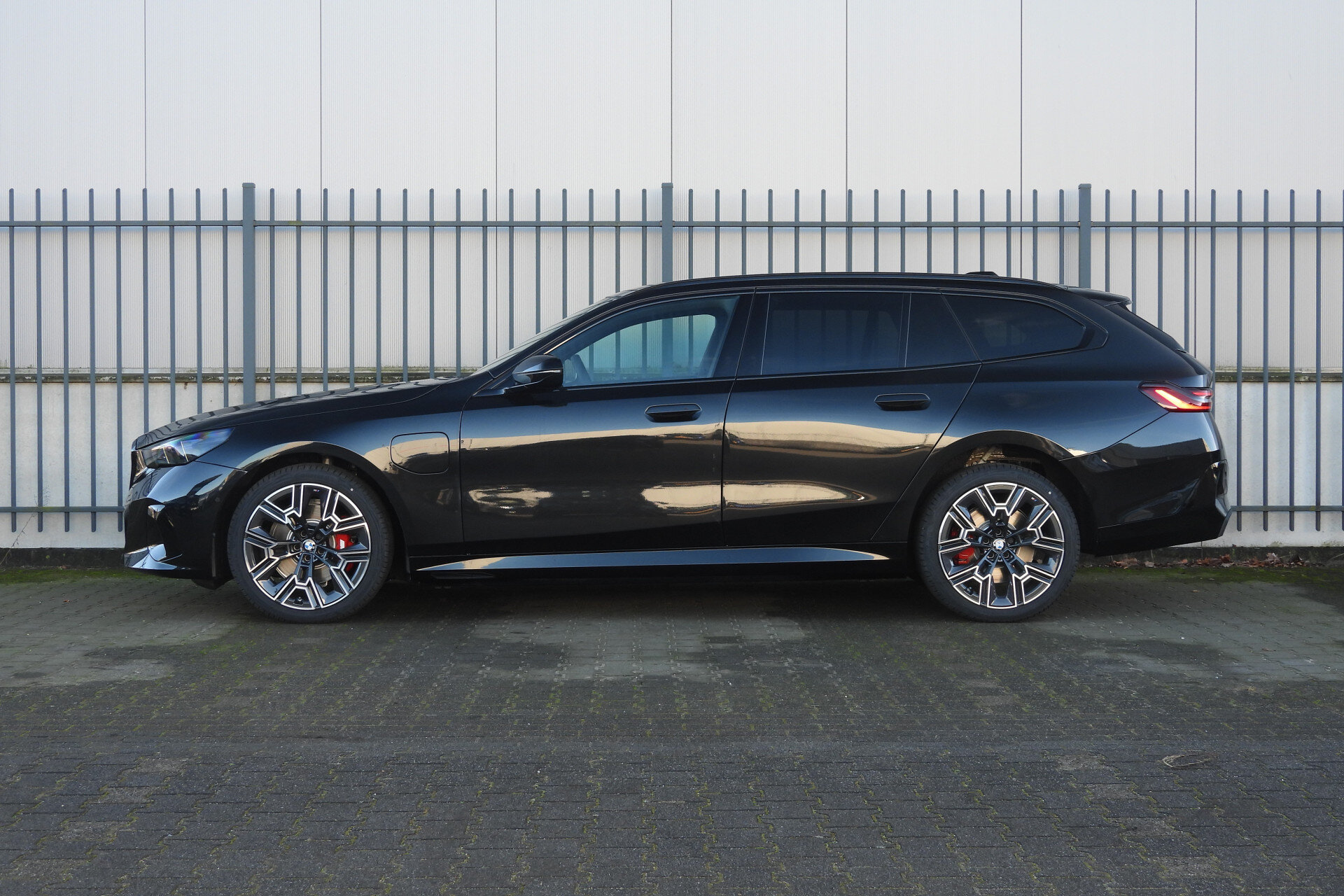 BMW 5 Serie Touring 530e M Sport Automaat - Afbeelding 5