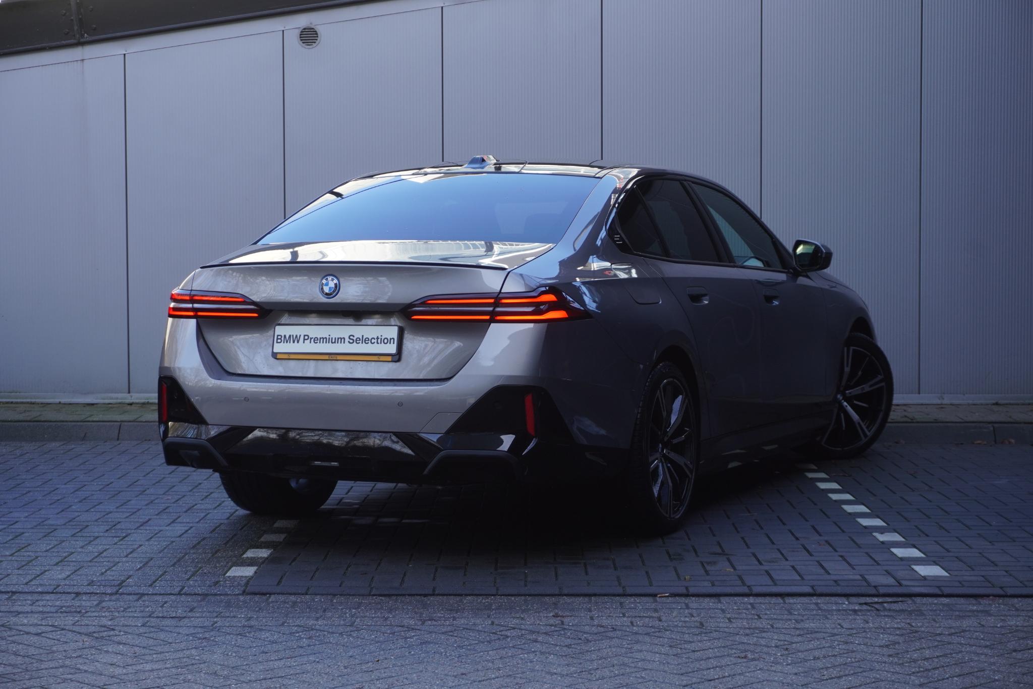 BMW 5 Serie Sedan 530e - Afbeelding 2