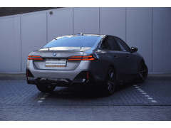 BMW 5 Serie Sedan 530e - Afbeelding 2