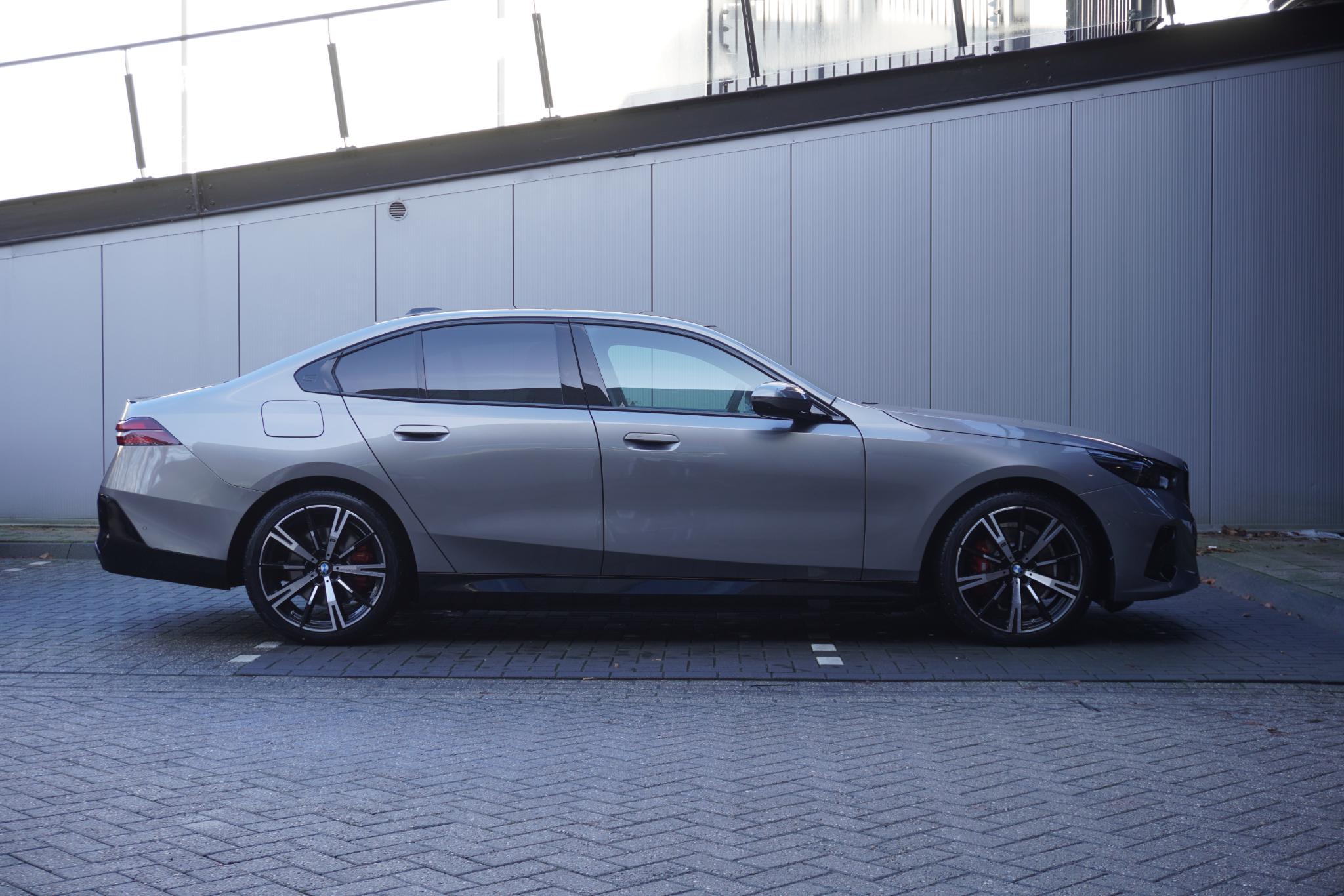 BMW 5 Serie Sedan 530e - Afbeelding 4