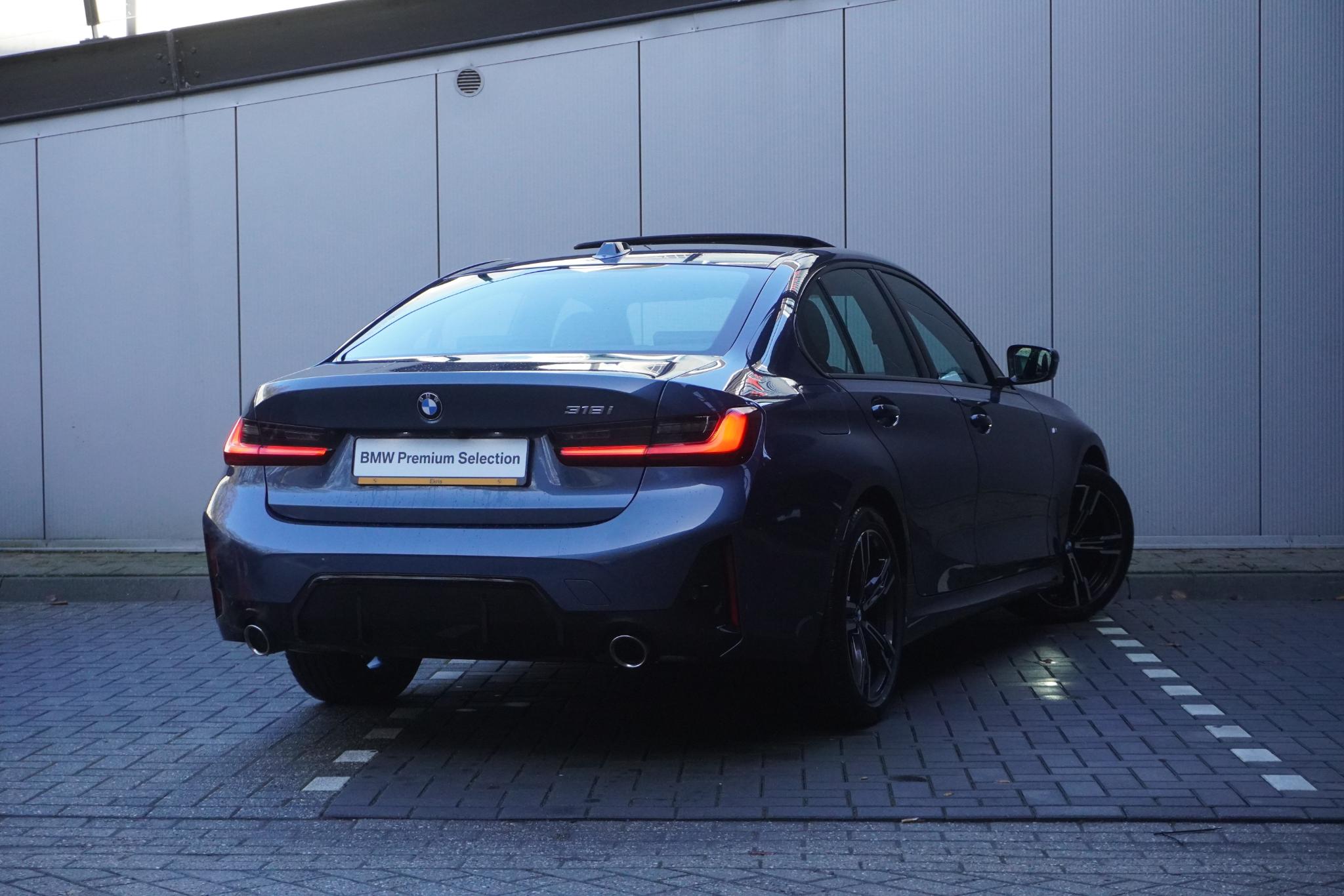BMW 3 Serie Sedan 318i - Afbeelding 2