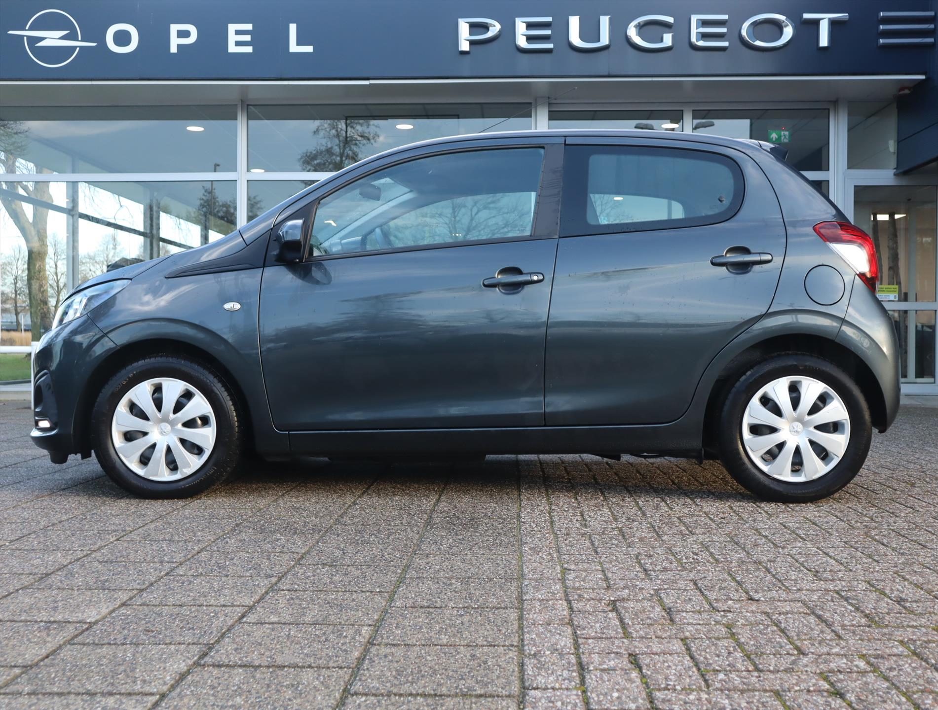 Peugeot 108 Active Pack Premium VTi 72PK S&S 5-Drs, Rijklaarprijs, Airco Centrale vergrendeling Bluetooth Elektr. bedienbare ramen - Afbeelding 2