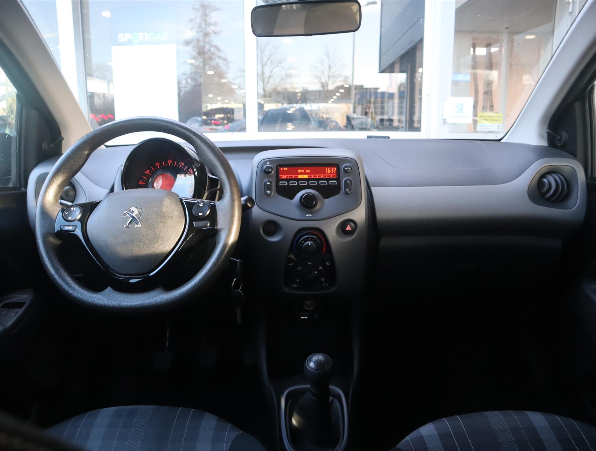 Peugeot 108 Active Pack Premium VTi 72PK S&S 5-Drs, Rijklaarprijs, Airco Centrale vergrendeling Bluetooth Elektr. bedienbare ramen - Afbeelding 5