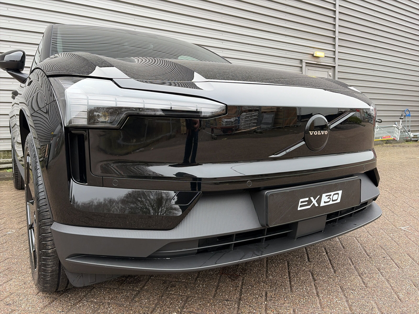Volvo EX30 Ext Range Plus Black Ed Europa 69 kWh - Afbeelding 4