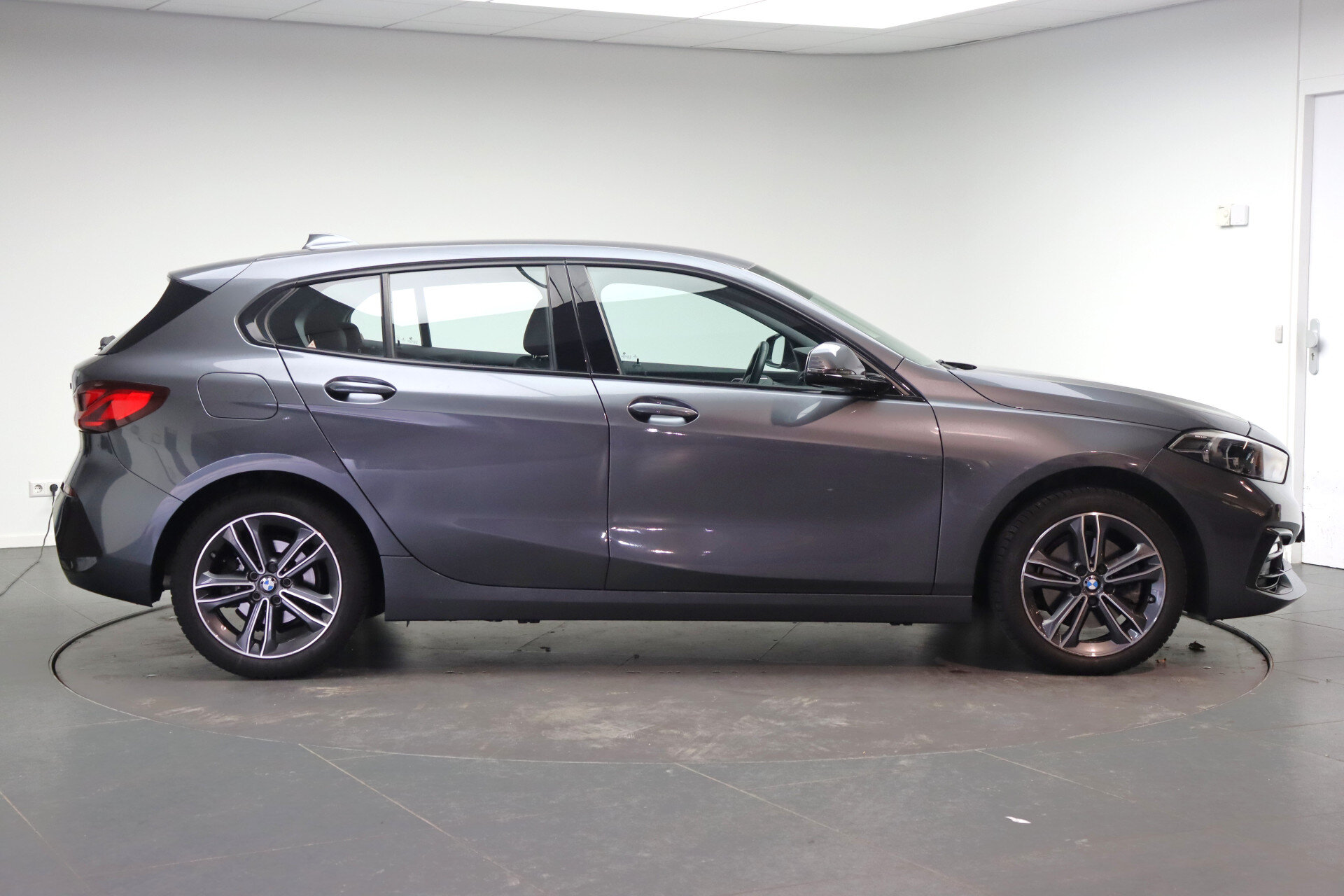 BMW 1 Serie 118i Executive Sport Line Automaat - Afbeelding 4
