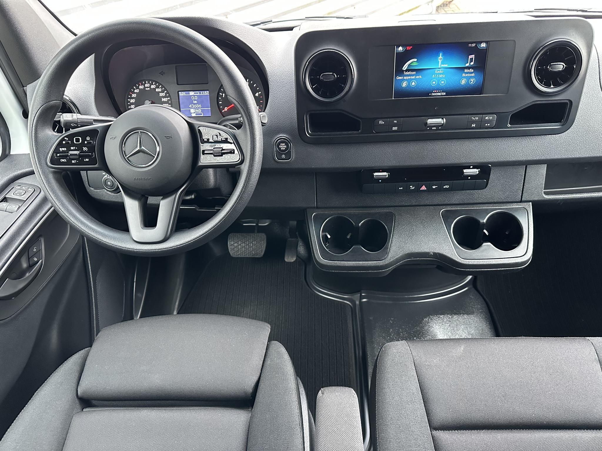 Mercedes-Benz Sprinter 317 CDI  L2H2 Automaat Carplay Navigatie Camera - Afbeelding 5