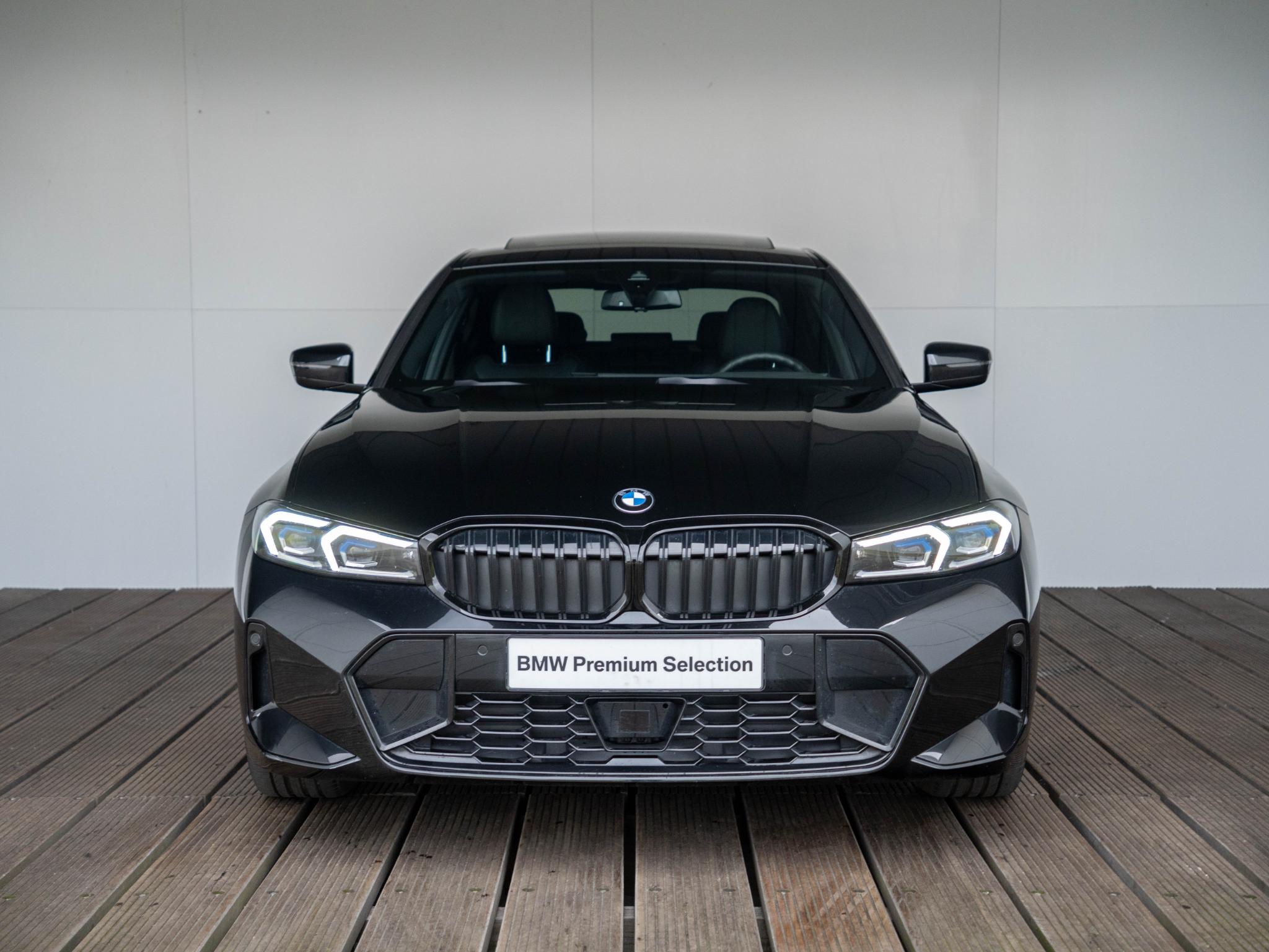 BMW 3 Serie Sedan 320i - Afbeelding 3