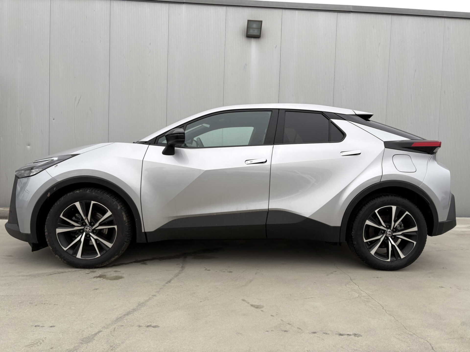 Toyota C-HR 1.8 Hybrid 140 Dynamic - Afbeelding 2