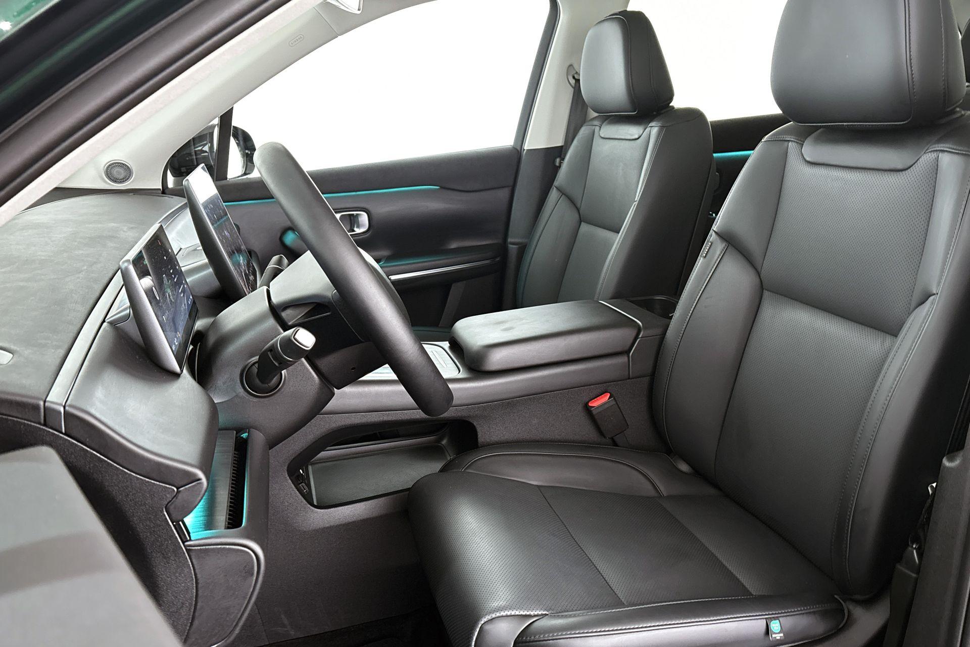 Leapmotor C10