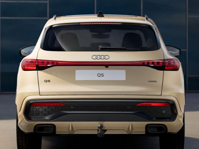 Audi Q5 S edition Competition e-hybrid 270 kW/367 PK - Afbeelding 4