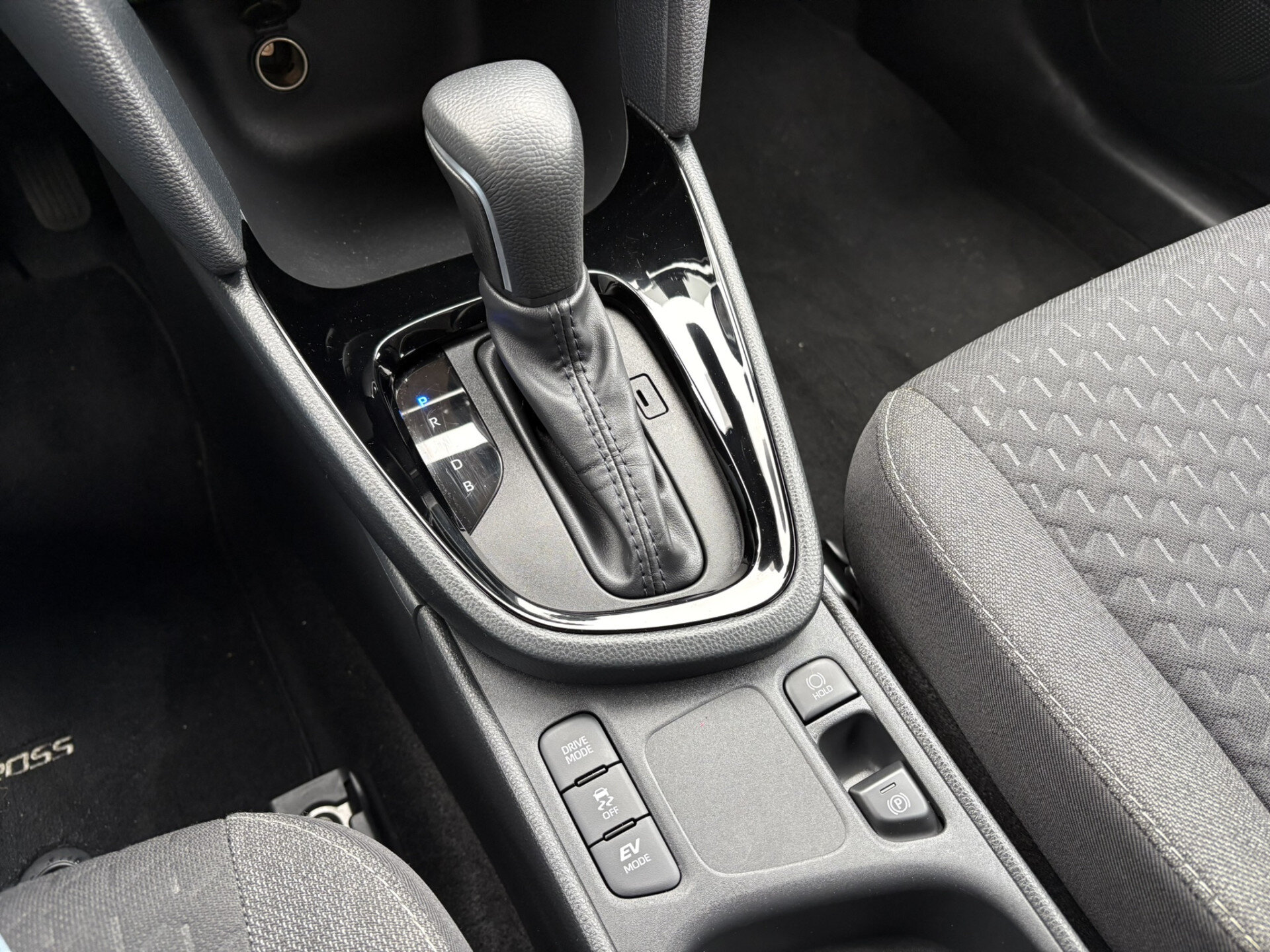 Toyota Yaris Cross 1.5 Hybrid 115 First Edition - Afbeelding 4