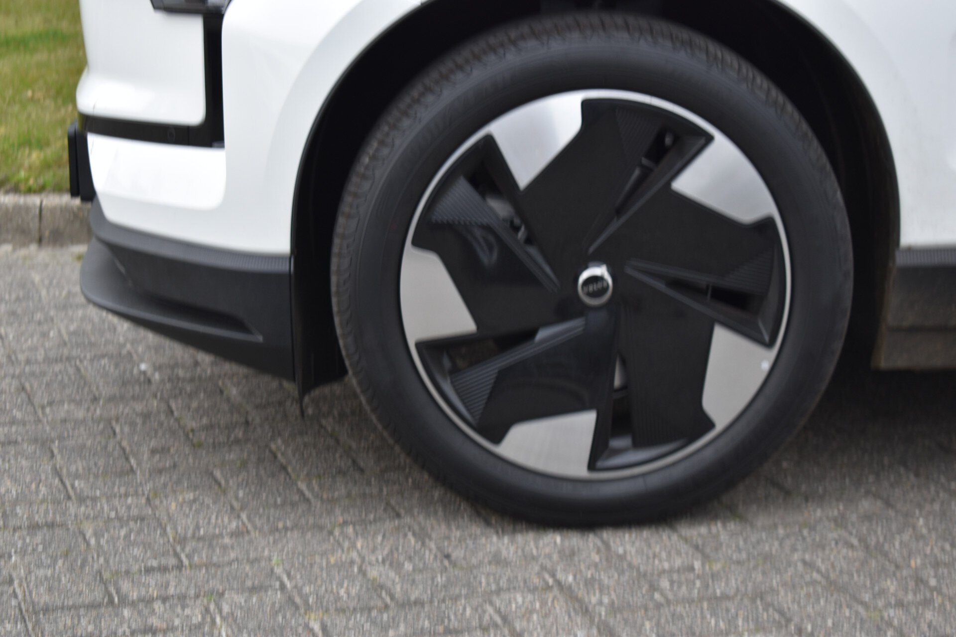 Volvo EX30 Extended Range Plus 69 kWh - Afbeelding 5