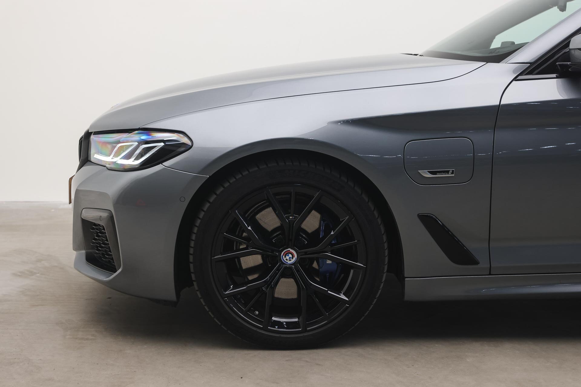 BMW 5 Serie Touring 530e xDrive High Executive M Sport Automaat - Afbeelding 4